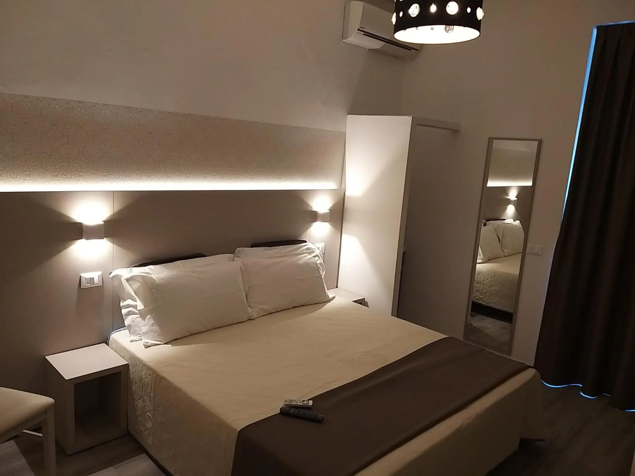 Bed in Hotel Ideal