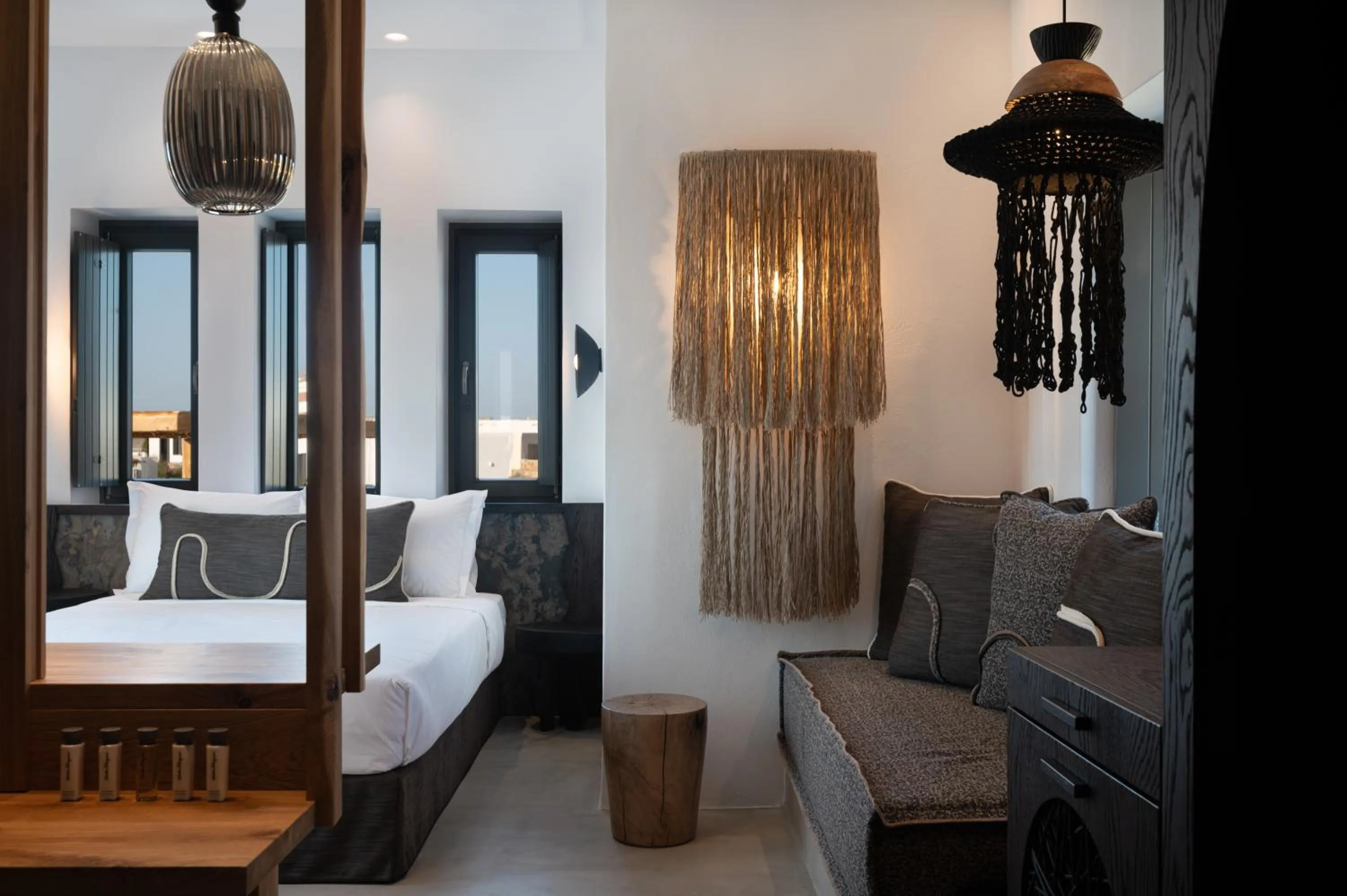 Photo of the whole room, Bed in Kosmitis Suites & Villas