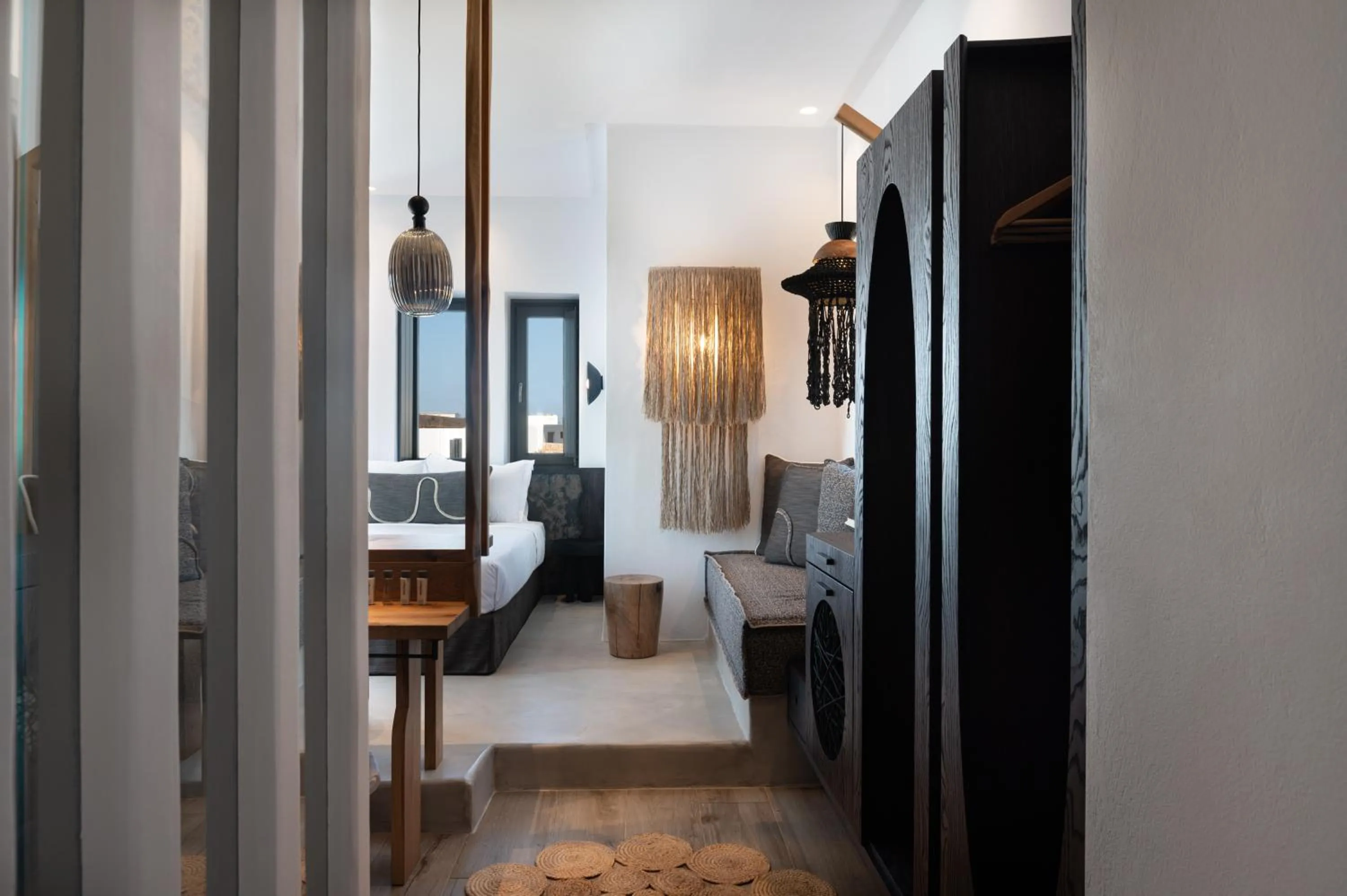 Photo of the whole room, Bed in Kosmitis Suites & Villas