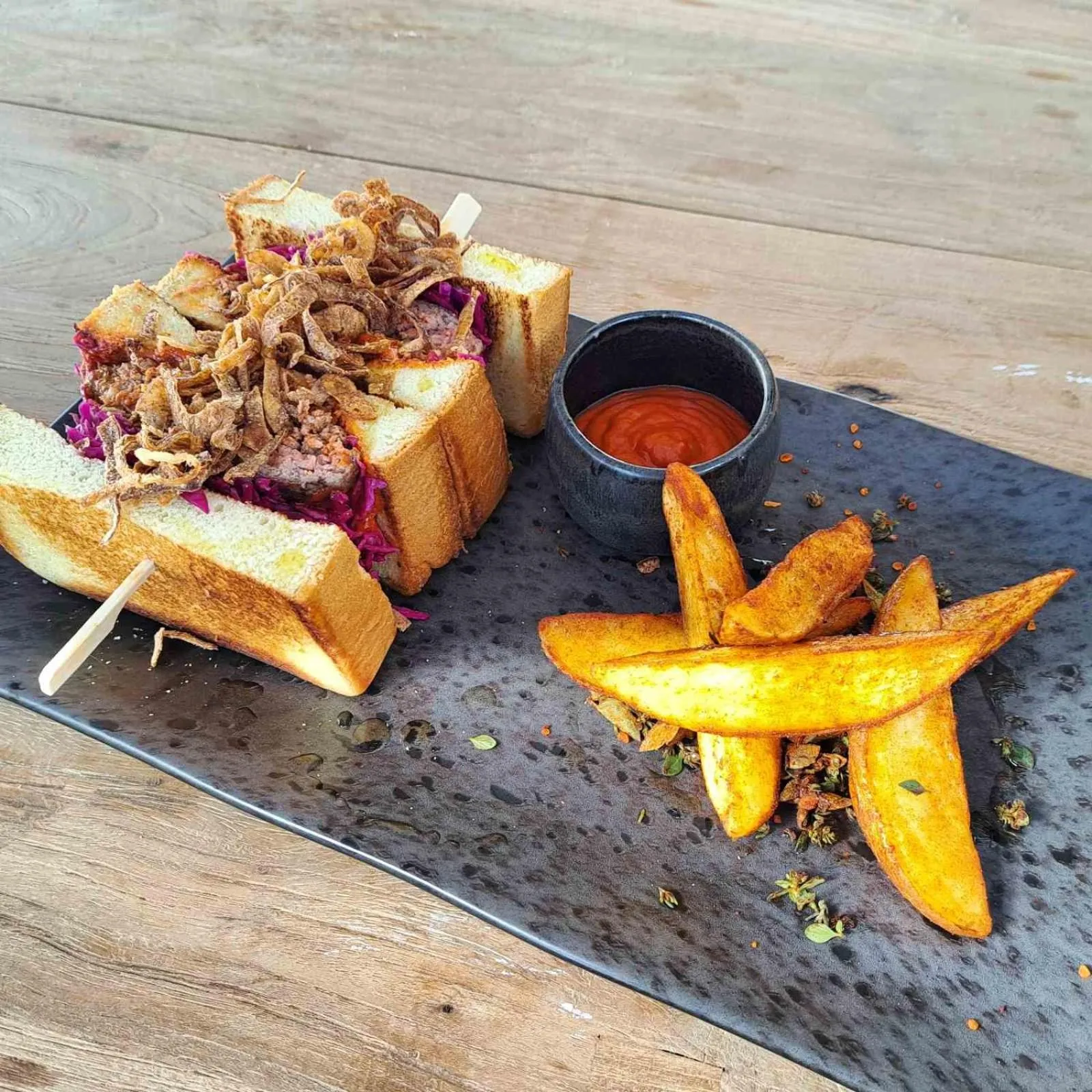 Food in Kosmitis Suites & Villas