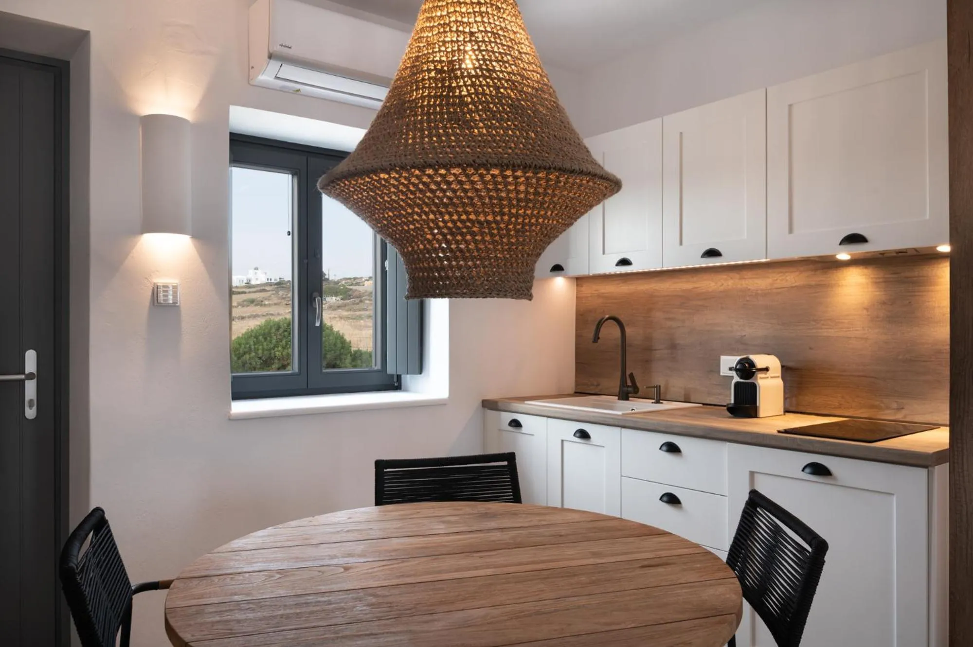 Kitchen or kitchenette in Kosmitis Suites & Villas