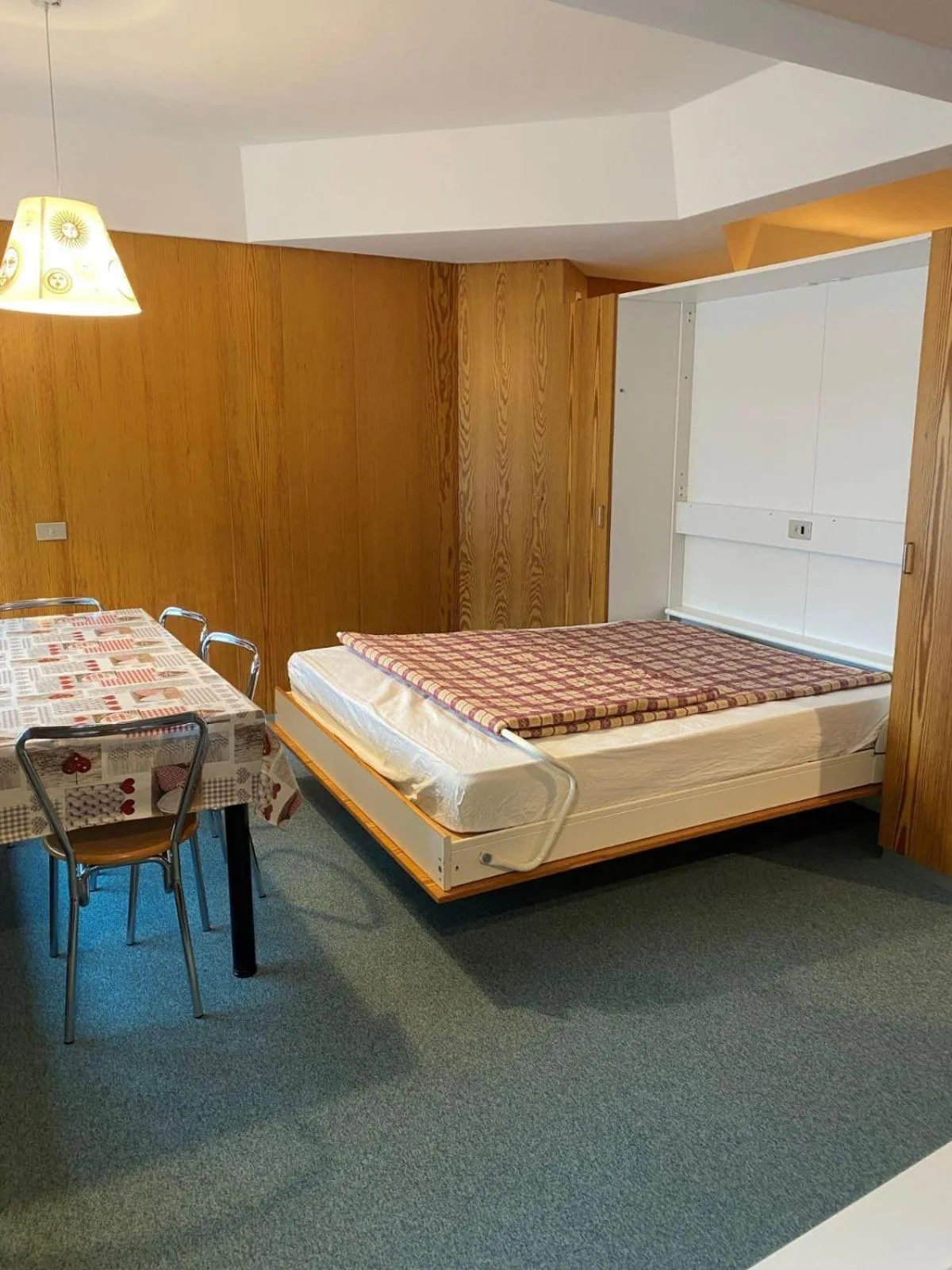 Bed in Residence Solaria, Albarè, Marilleva 1400