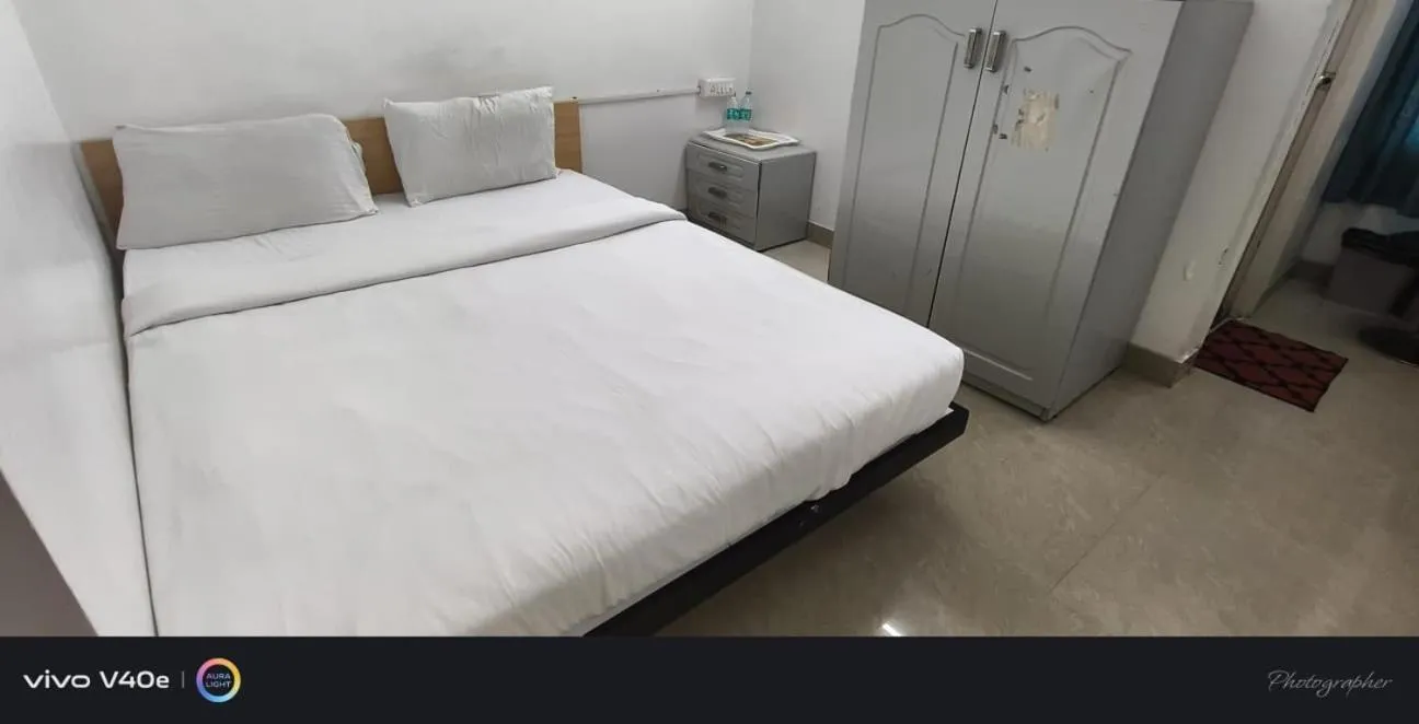 Bedroom, Bed in Hotel Fiesta Grand