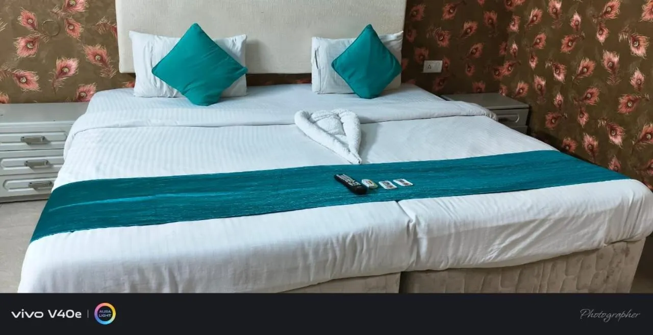 Bedroom, Bed in Hotel Fiesta Grand