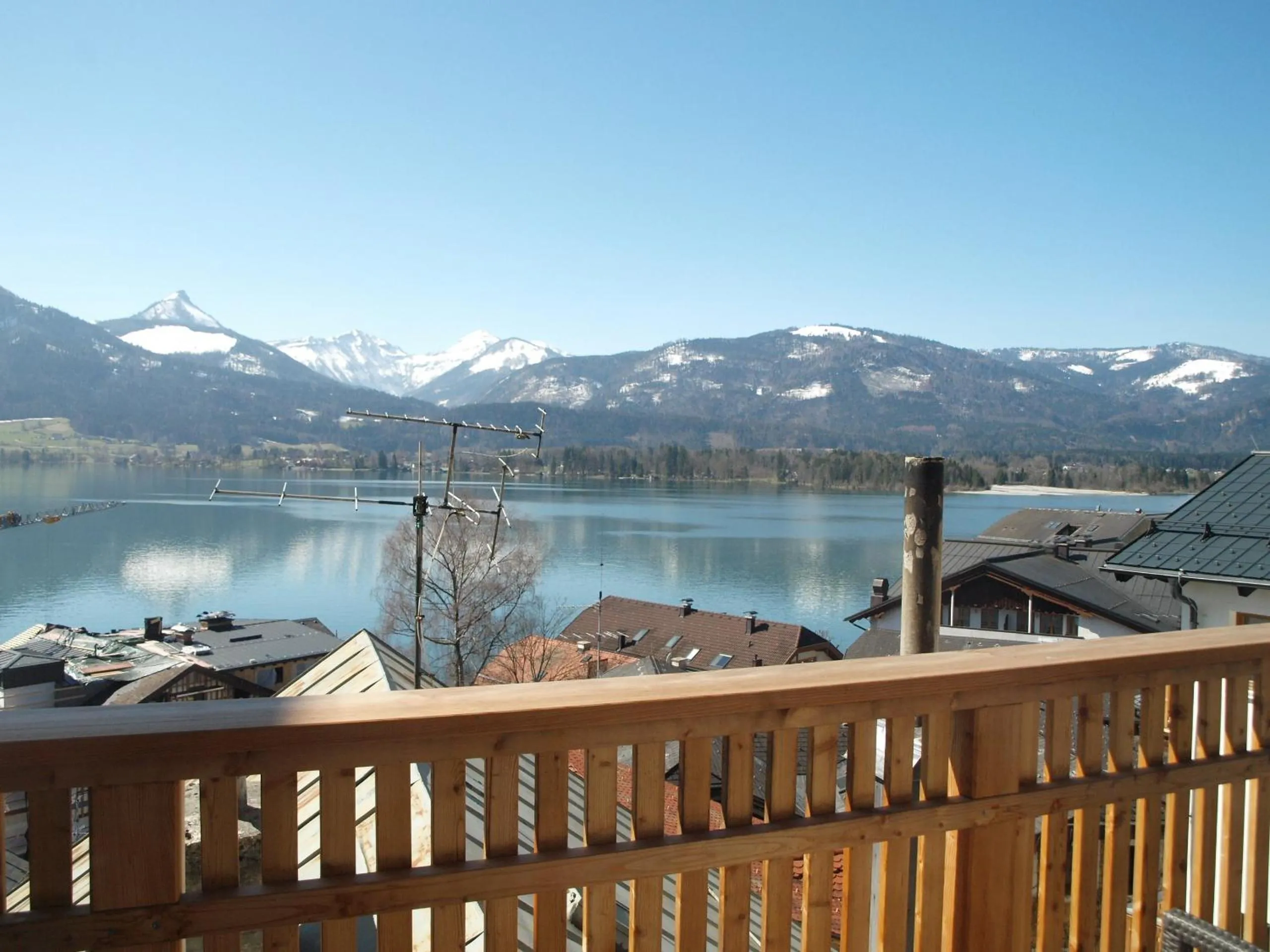 Lake View Apartment