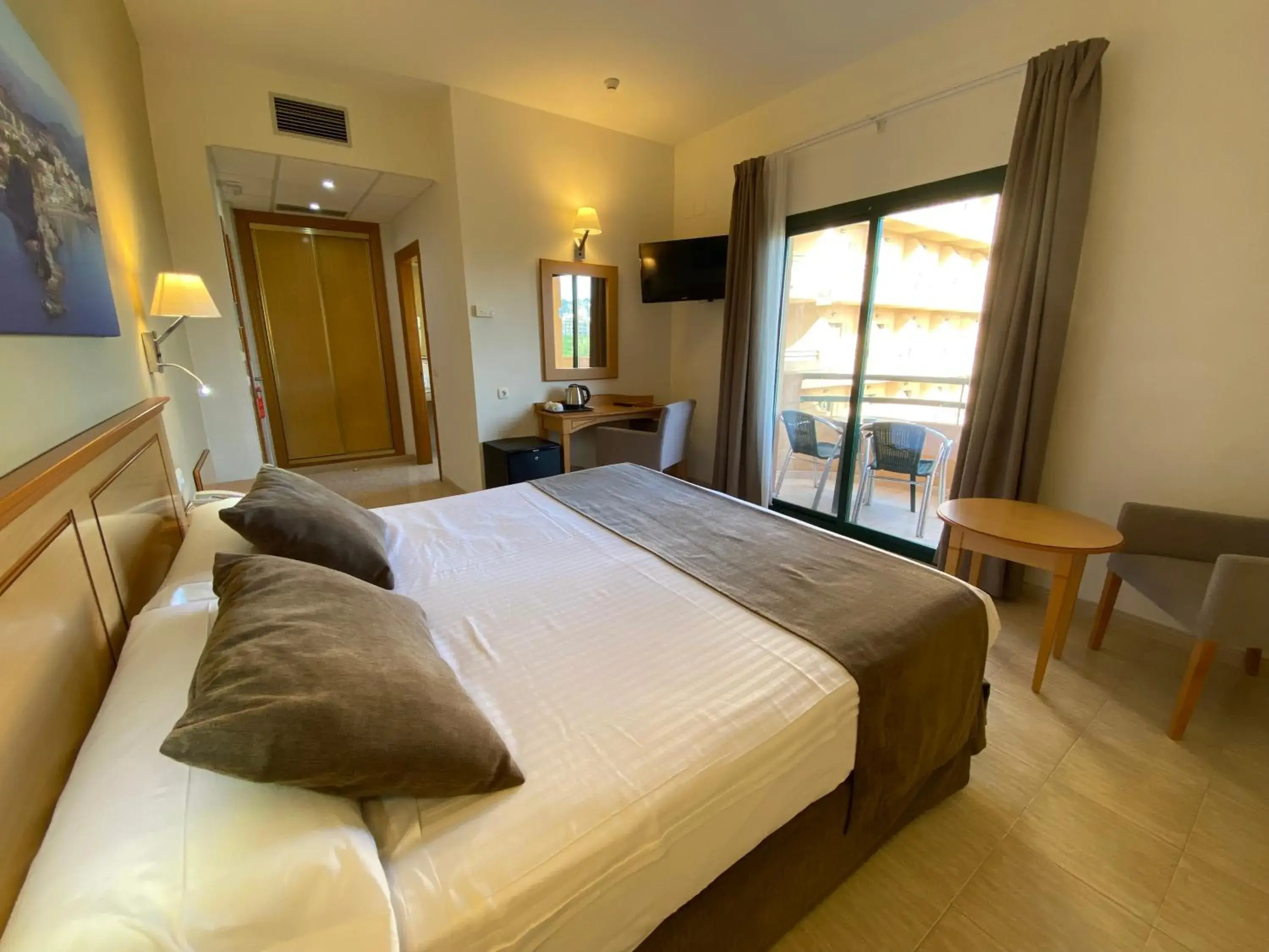 Bed in Hotel Victoria Playa Bed in Hotel Victoria Playa