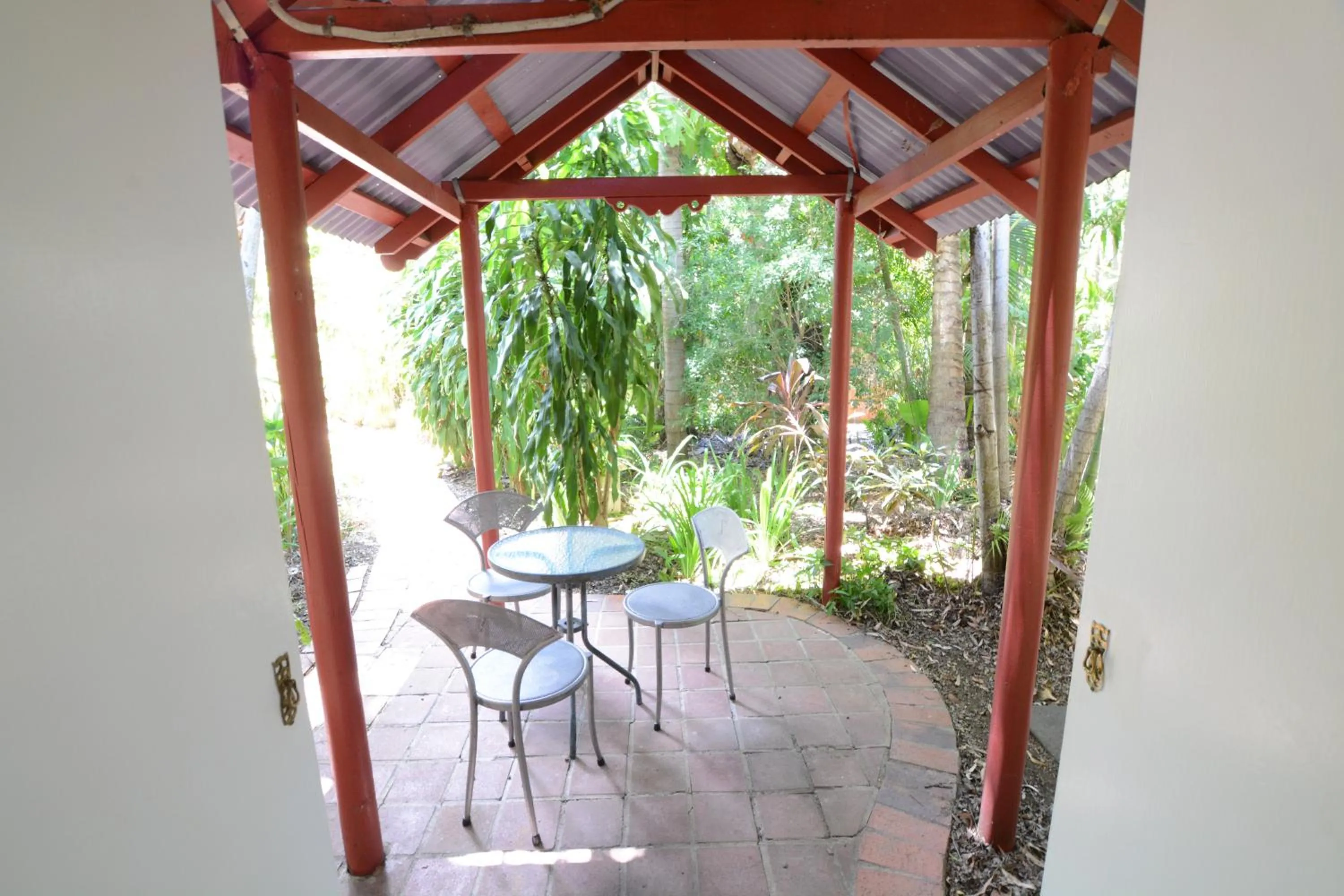 Patio in Shambhala Retreat Magnetic Island Cottages