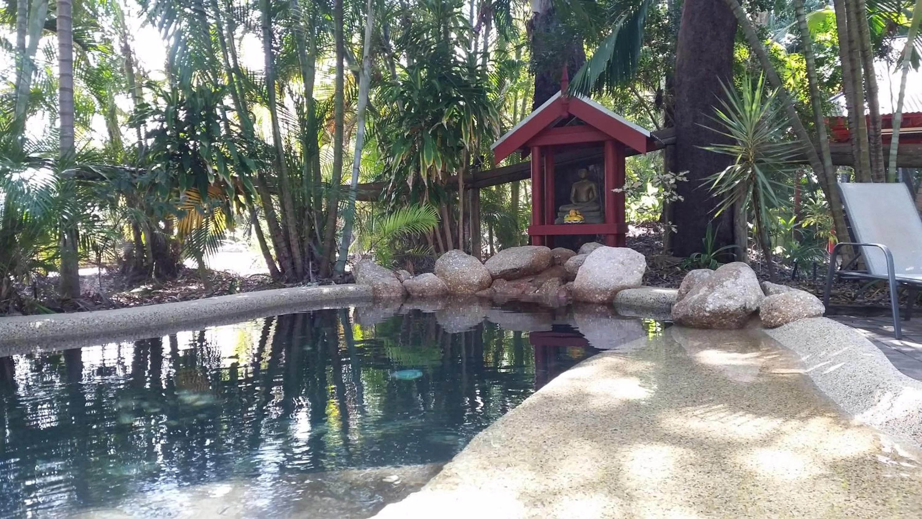 Swimming pool in Shambhala Retreat Magnetic Island Cottages
