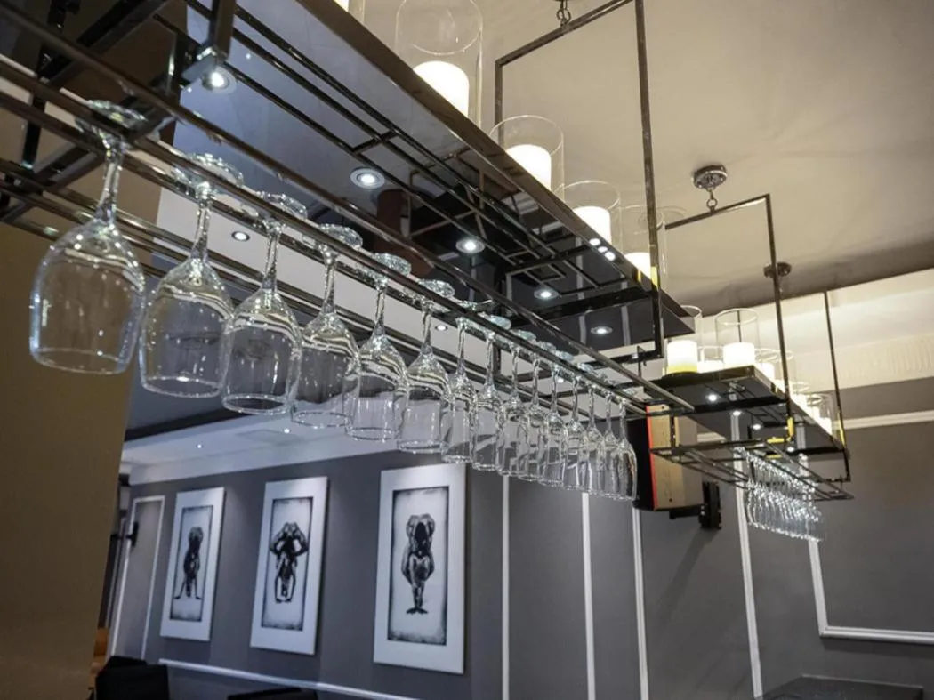 Lounge or bar in Tripod By Pedestal Hotel