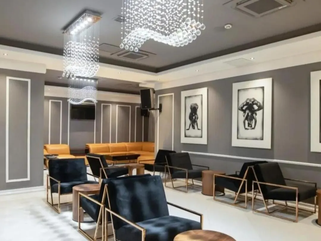 Lounge or bar in Tripod By Pedestal Hotel