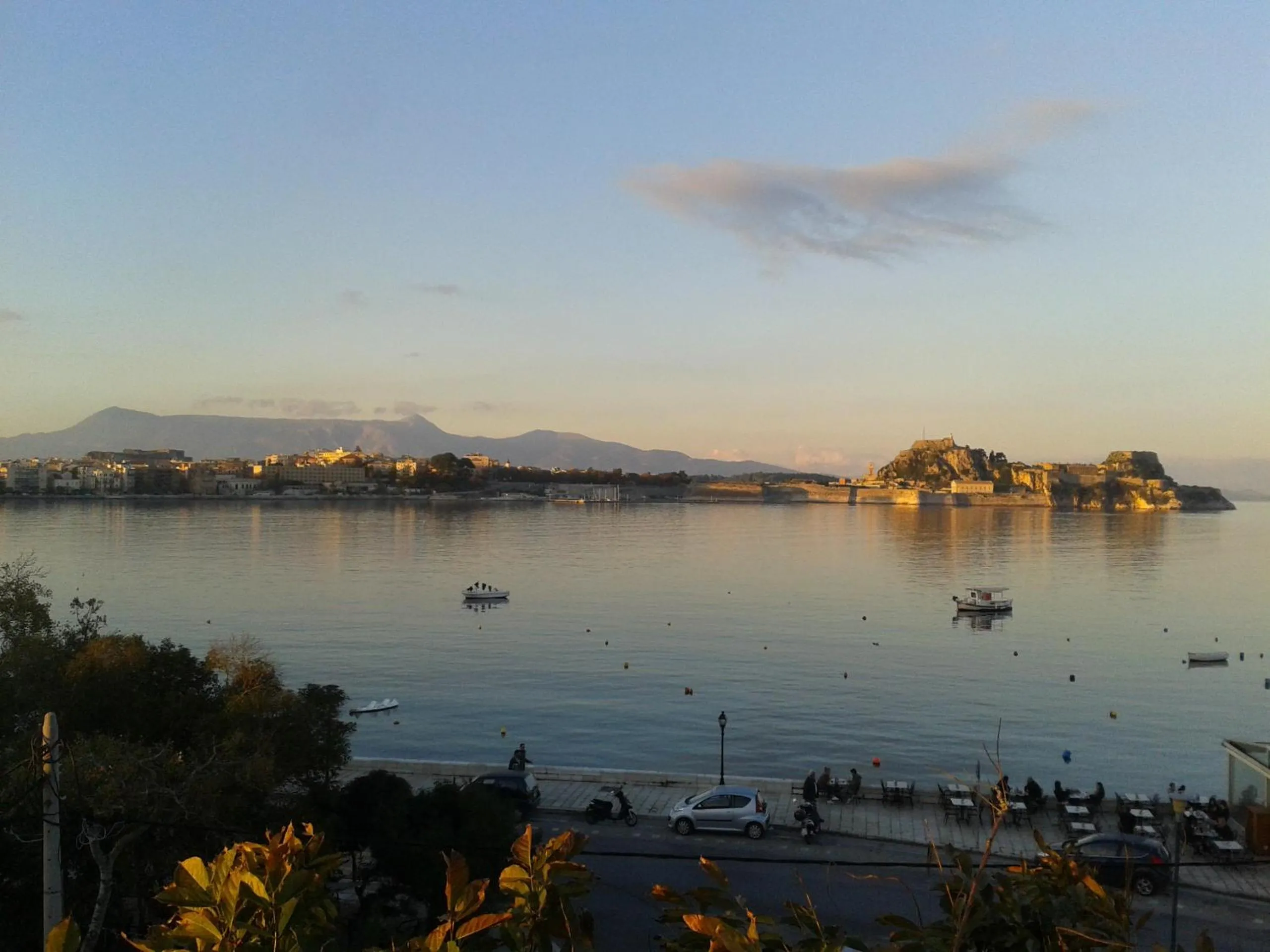Garitsa Bay Apartment