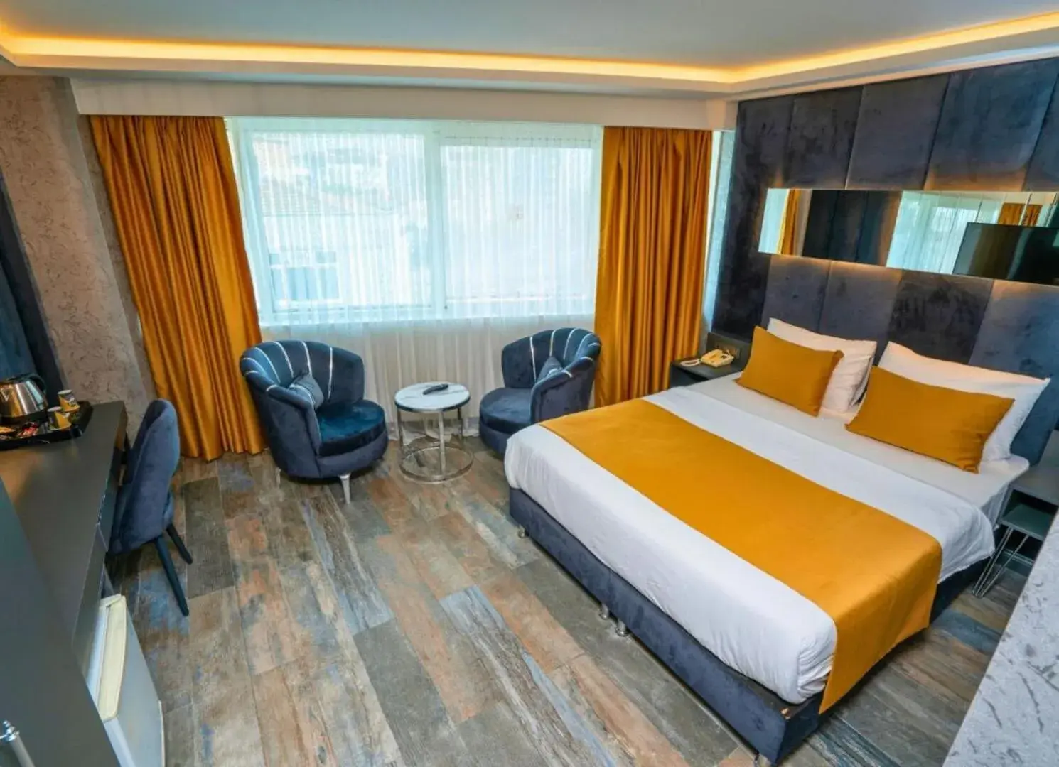 Deluxe Room in 216 Silver Suite Deluxe Room in 216 Silver Suite