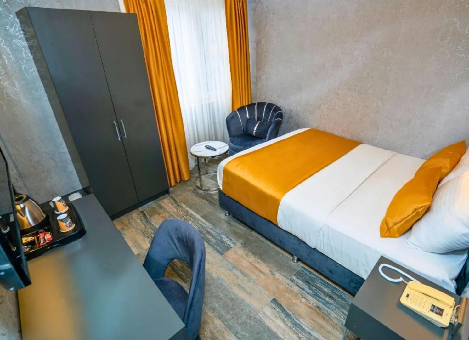 Bed in 216 Silver Suite