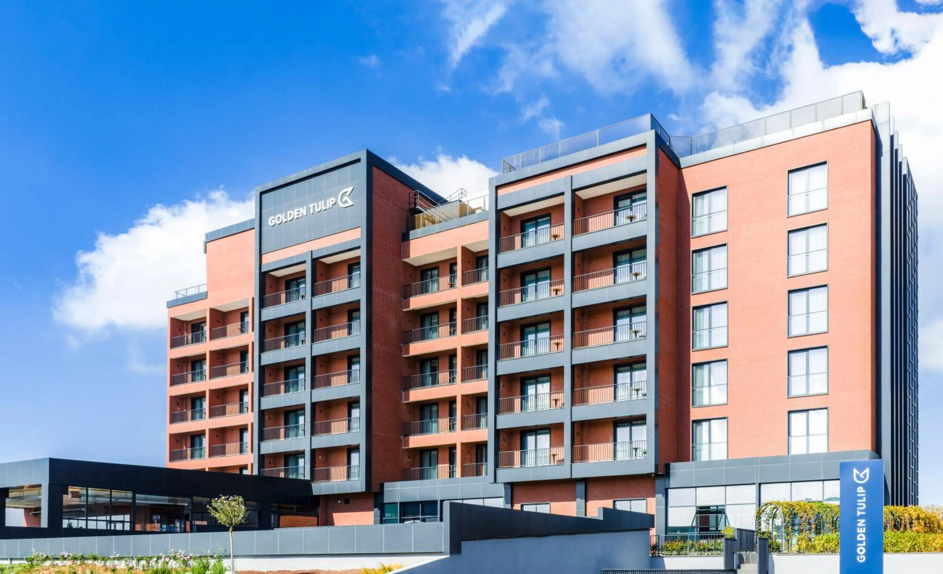 Property building in GOLDEN TULIP GEBKIM KOCAELI
