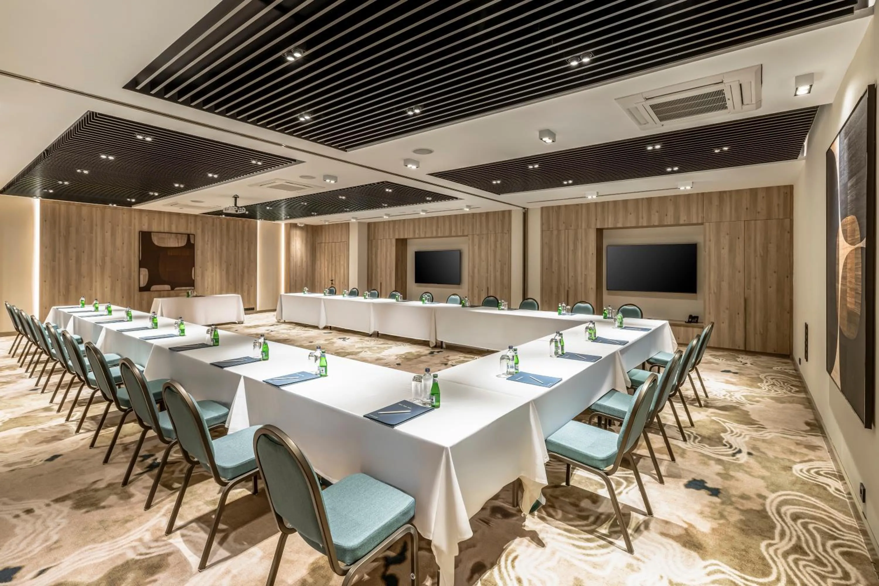 Property building in GOLDEN TULIP GEBKIM KOCAELI