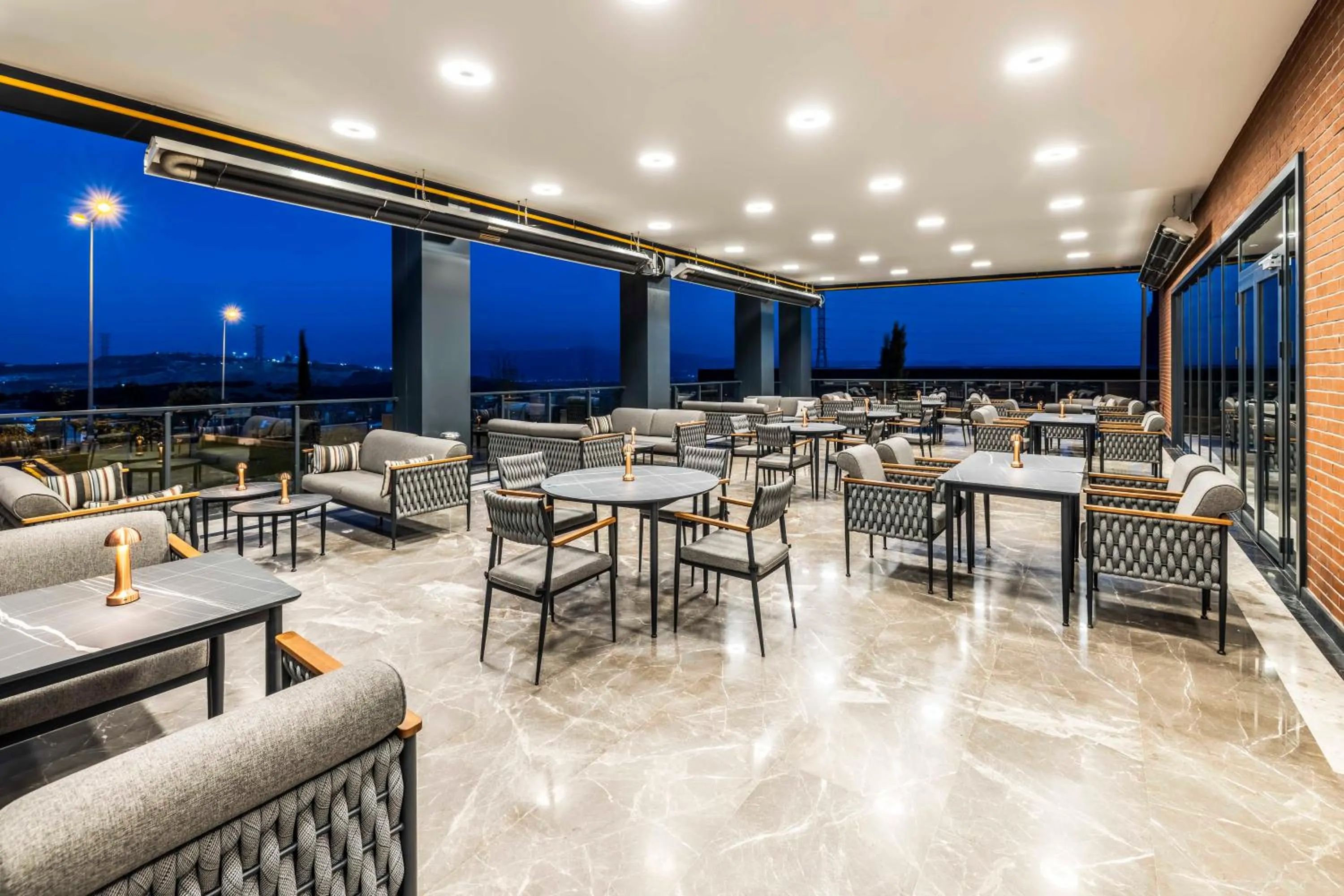 Restaurant/places to eat in GOLDEN TULIP GEBKIM KOCAELI