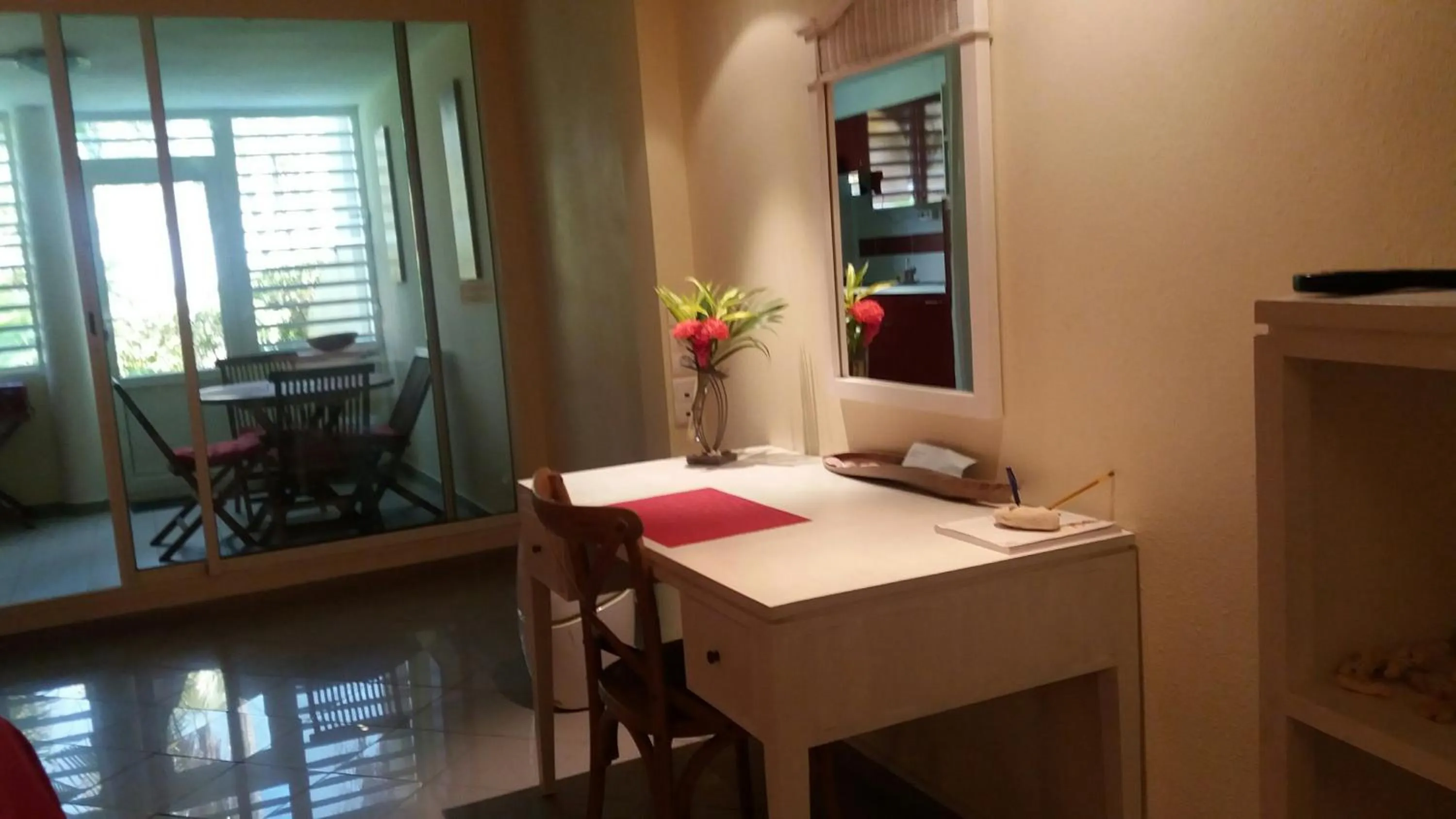 Decorative detail in Résidence de la Vielle Tour - Studio particulier vue mer