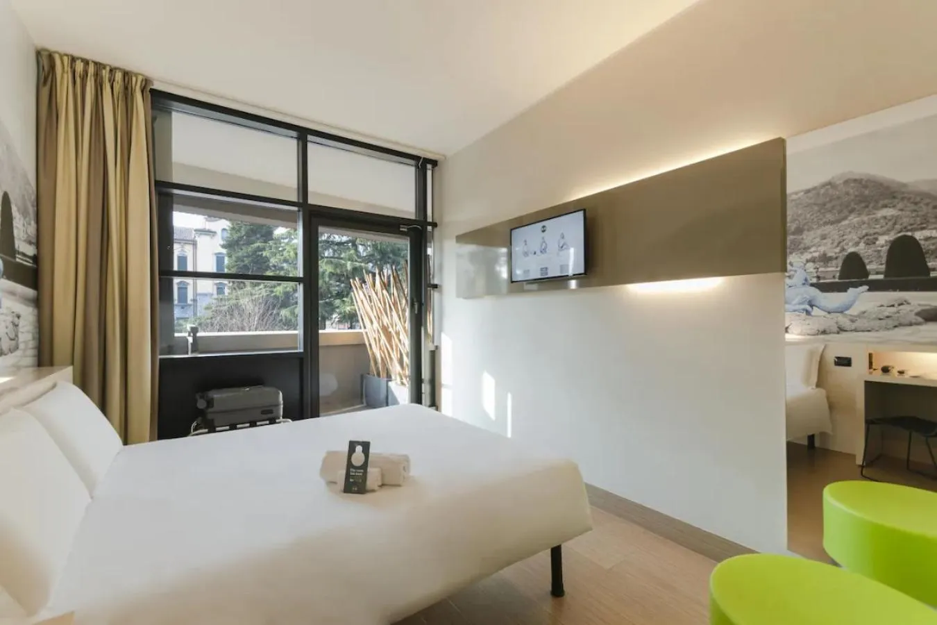 Bedroom, Bed in B&B Hotel Como Camerlata