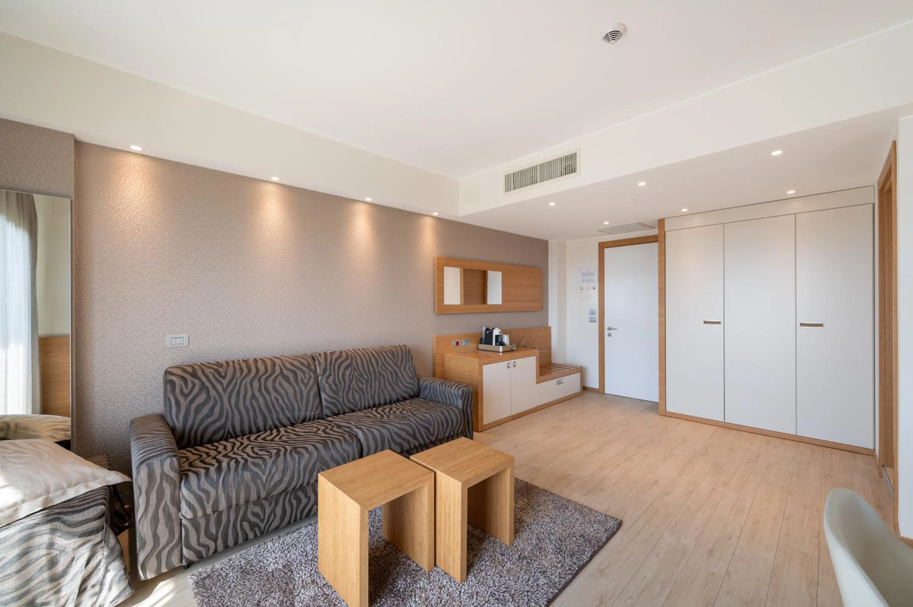 Living room in Laguna Park Hotel 4Superior