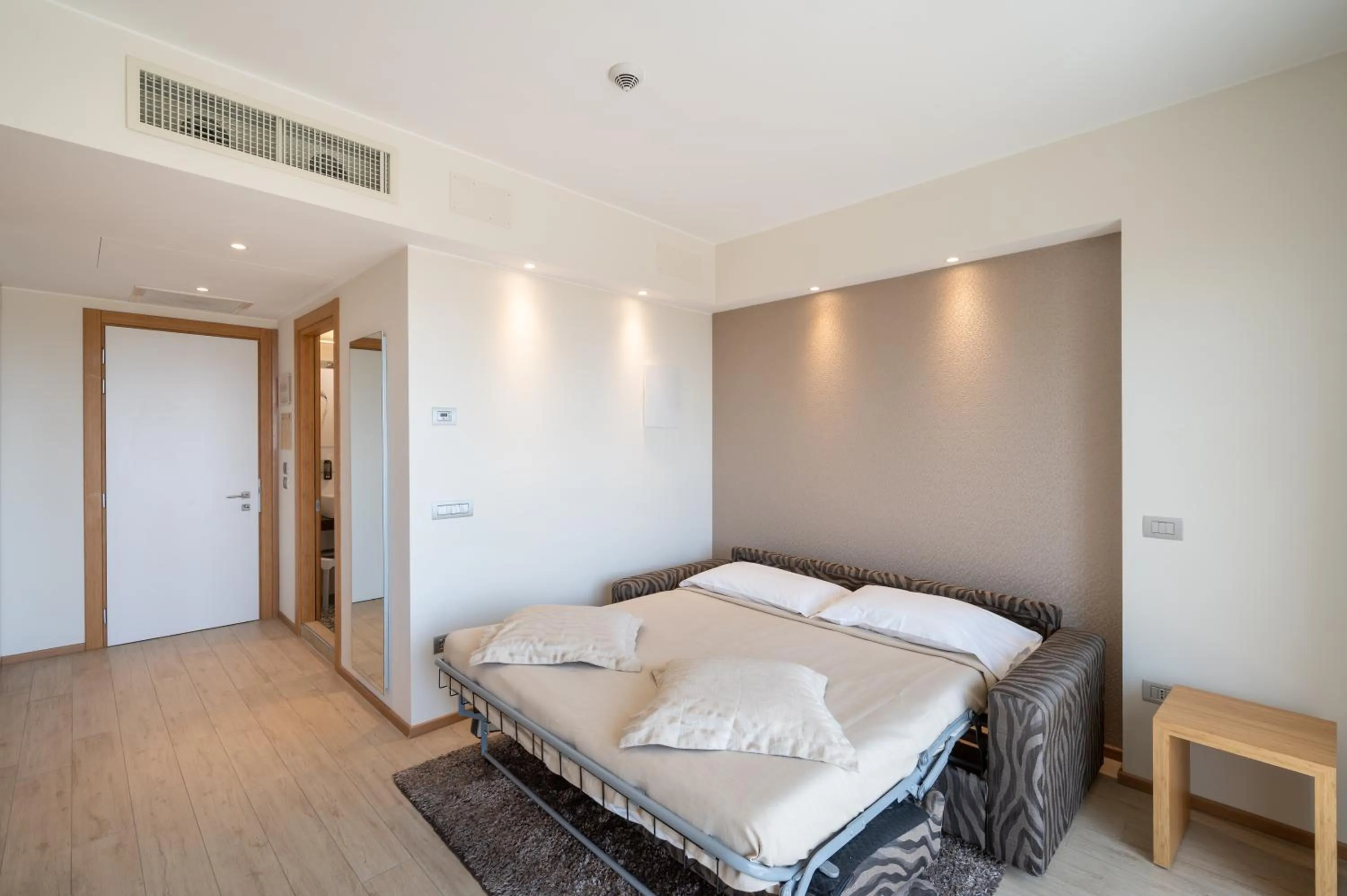 Living room, Bed in Laguna Park Hotel 4Superior