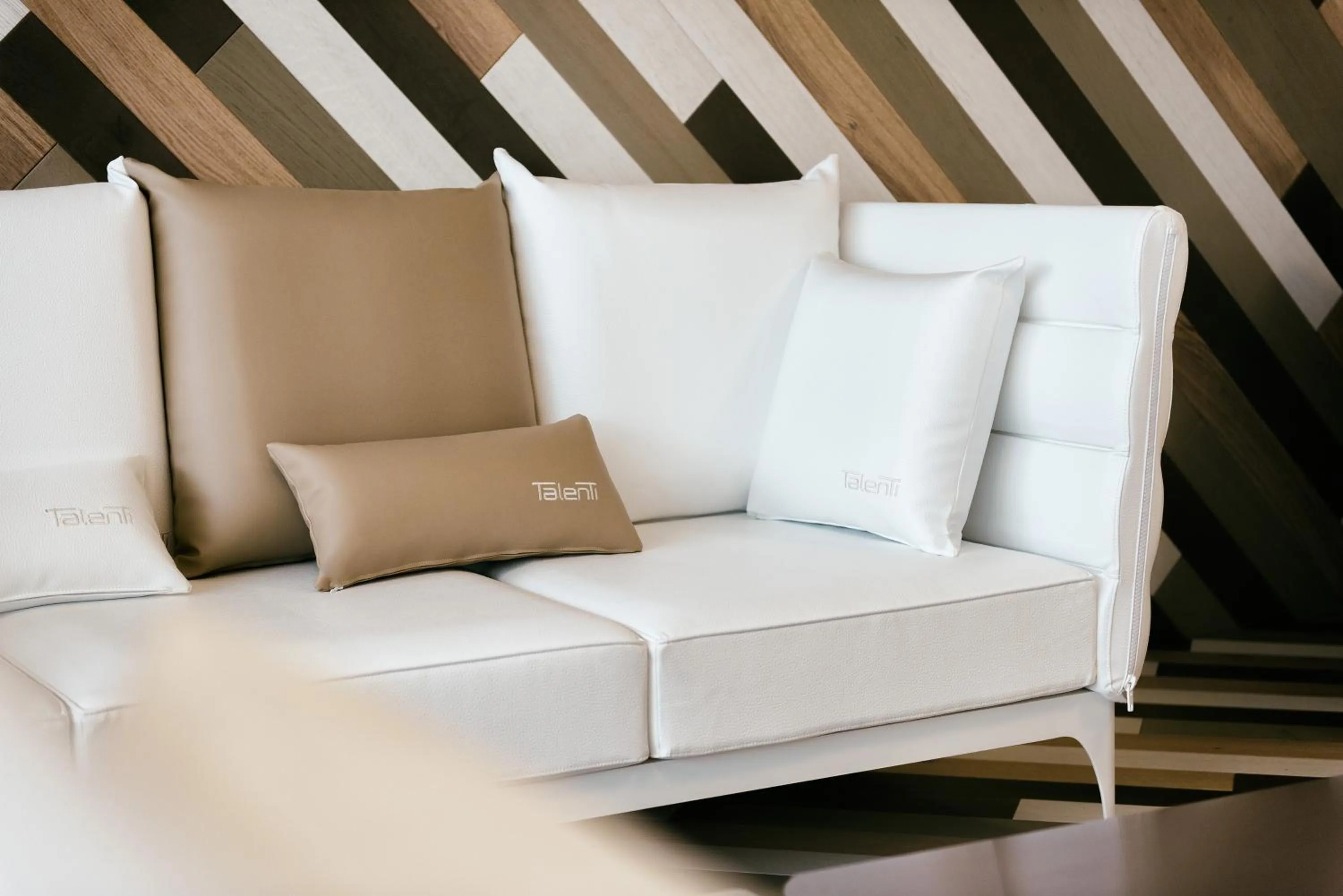 Living room in Laguna Park Hotel 4Superior