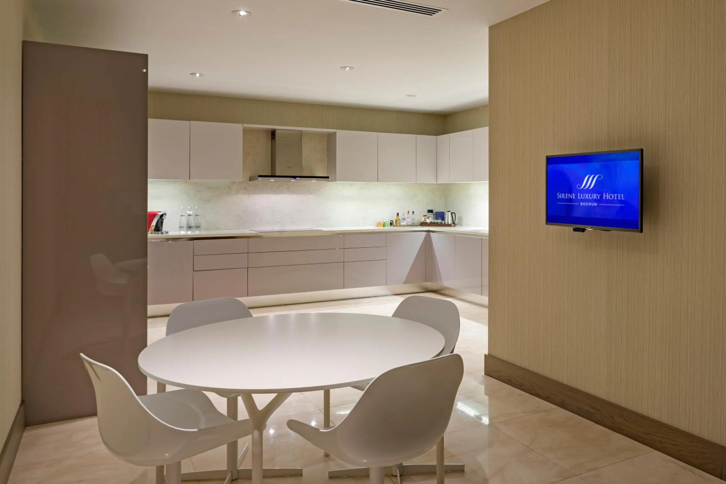 TV and multimedia in Sirene Luxury Hotel Bodrum