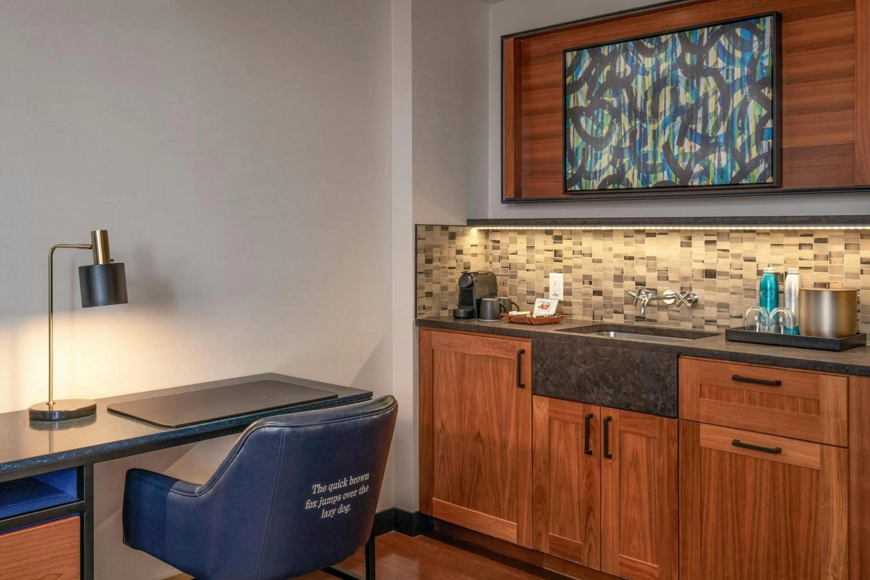 Lounge or bar in The Press Hotel, Autograph Collection