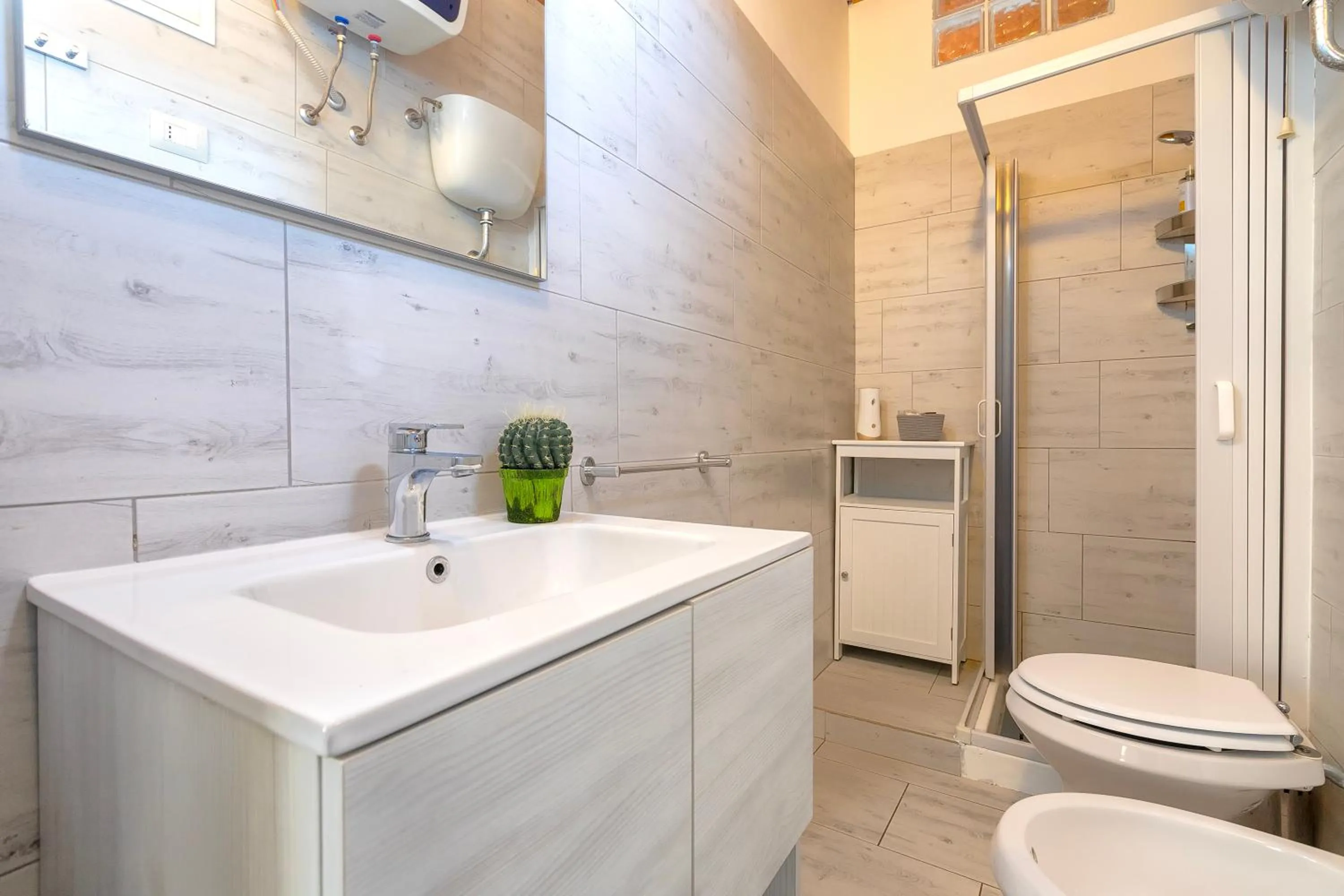 Bathroom in Alguer Guest House