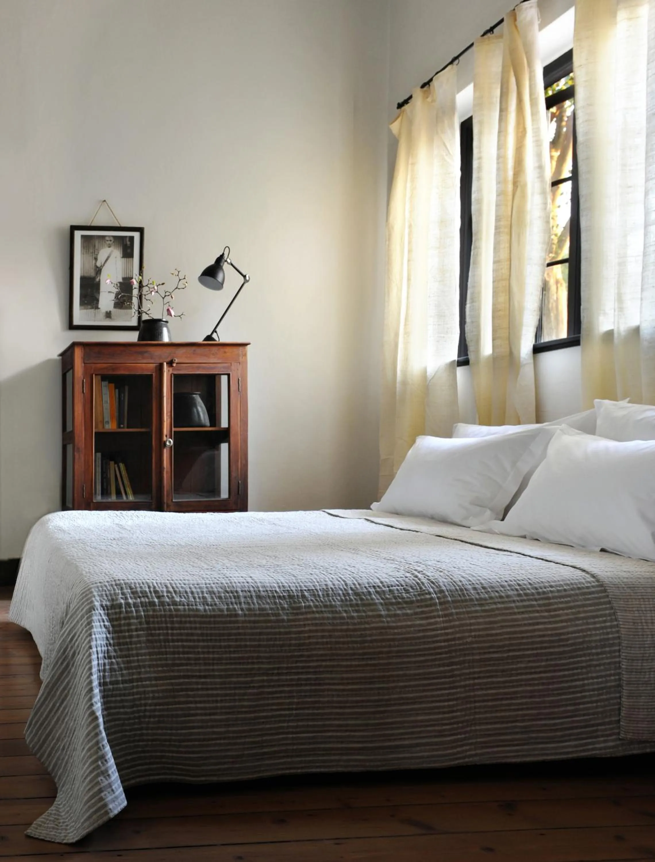 Bed in Satyagraha House