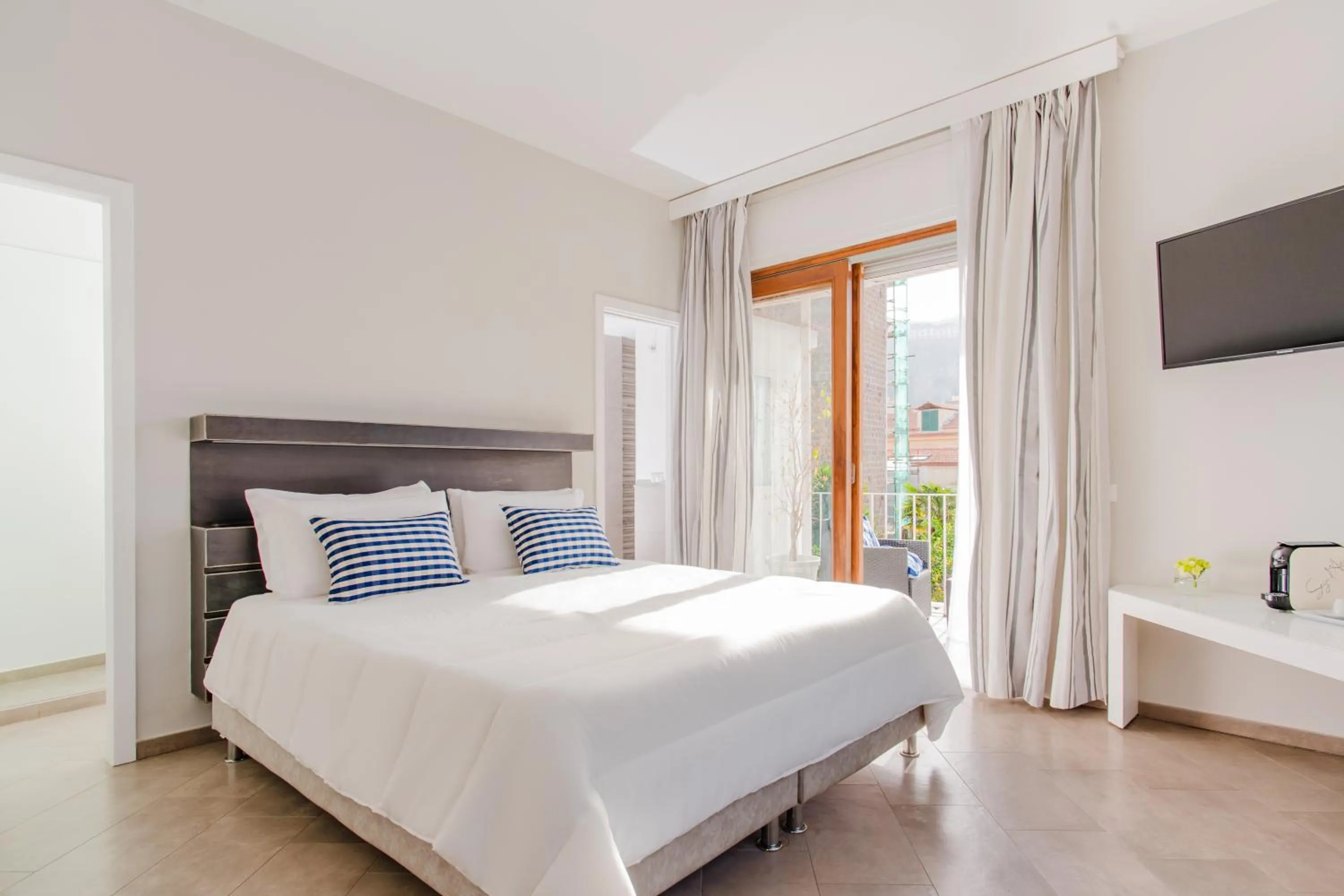 Photo of the whole room, Bed in Palazzo Gargiulo Luxury Rooms & Suites