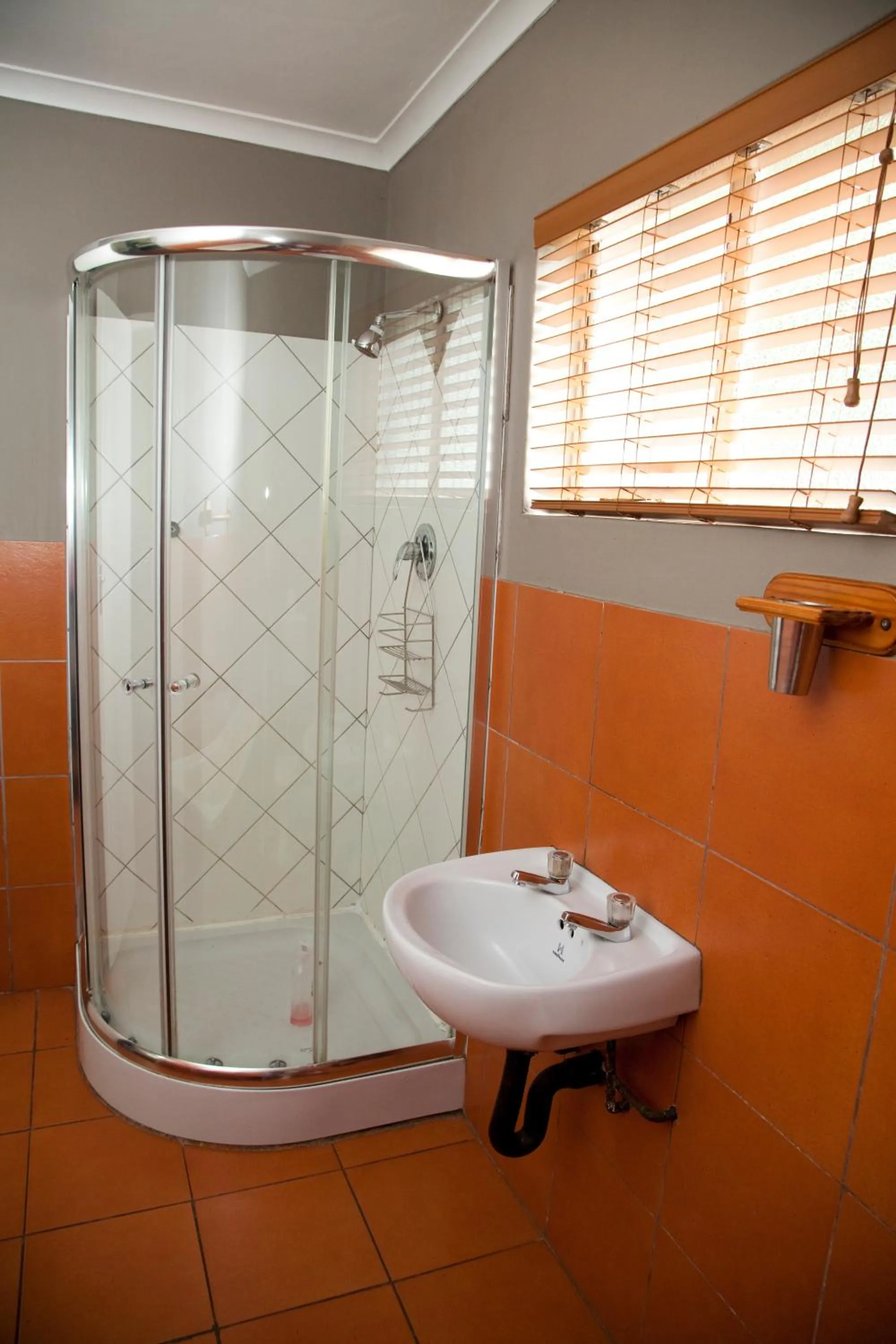 Bathroom in The Gables Middelburg MPU