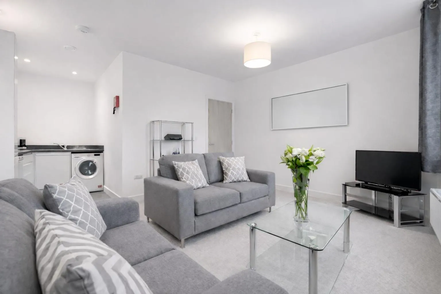 Library in Roomspace Serviced Apartments - Nouvelle House