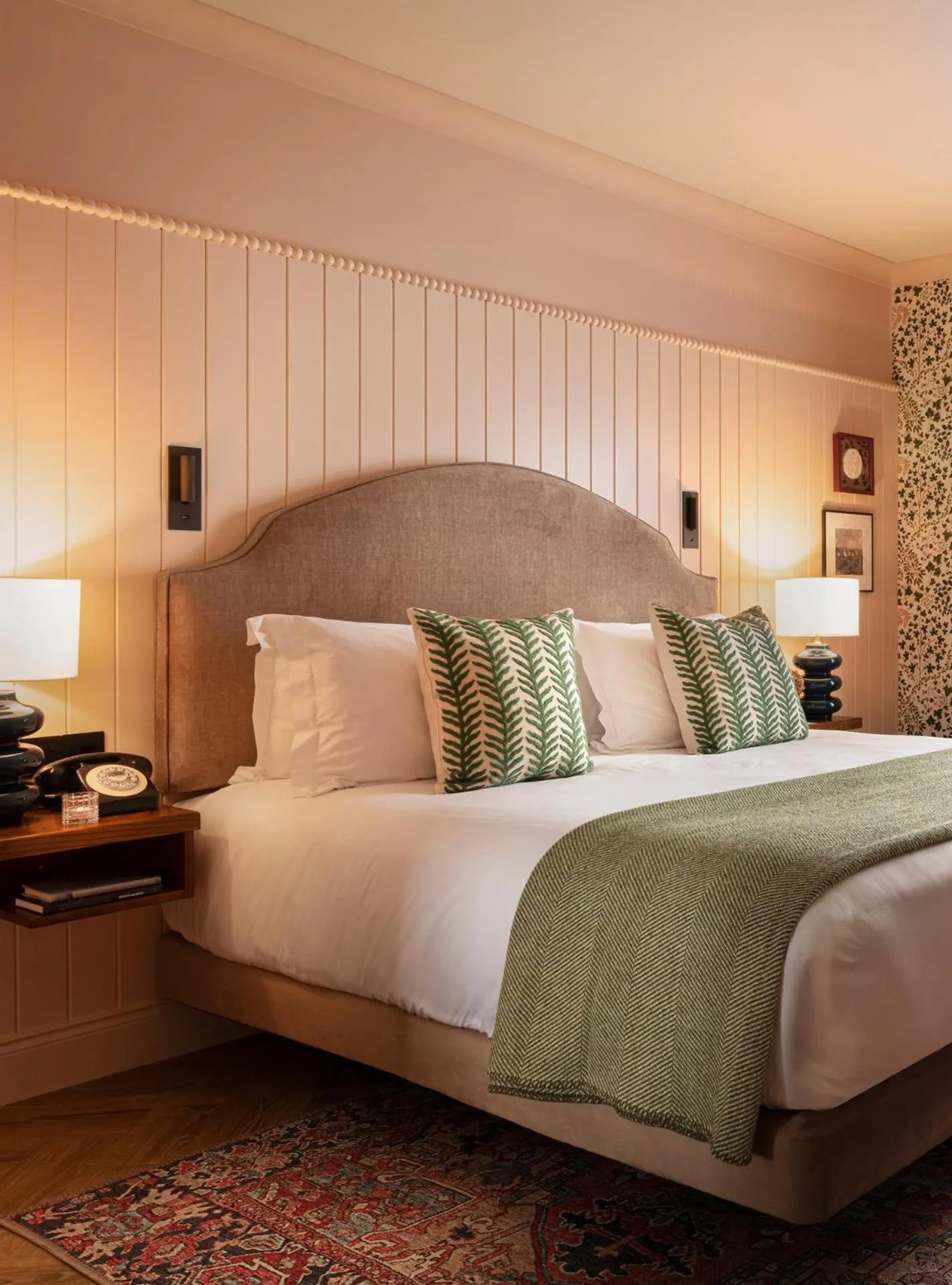 Coffee/tea facilities, Bed in The Ashe Hotel