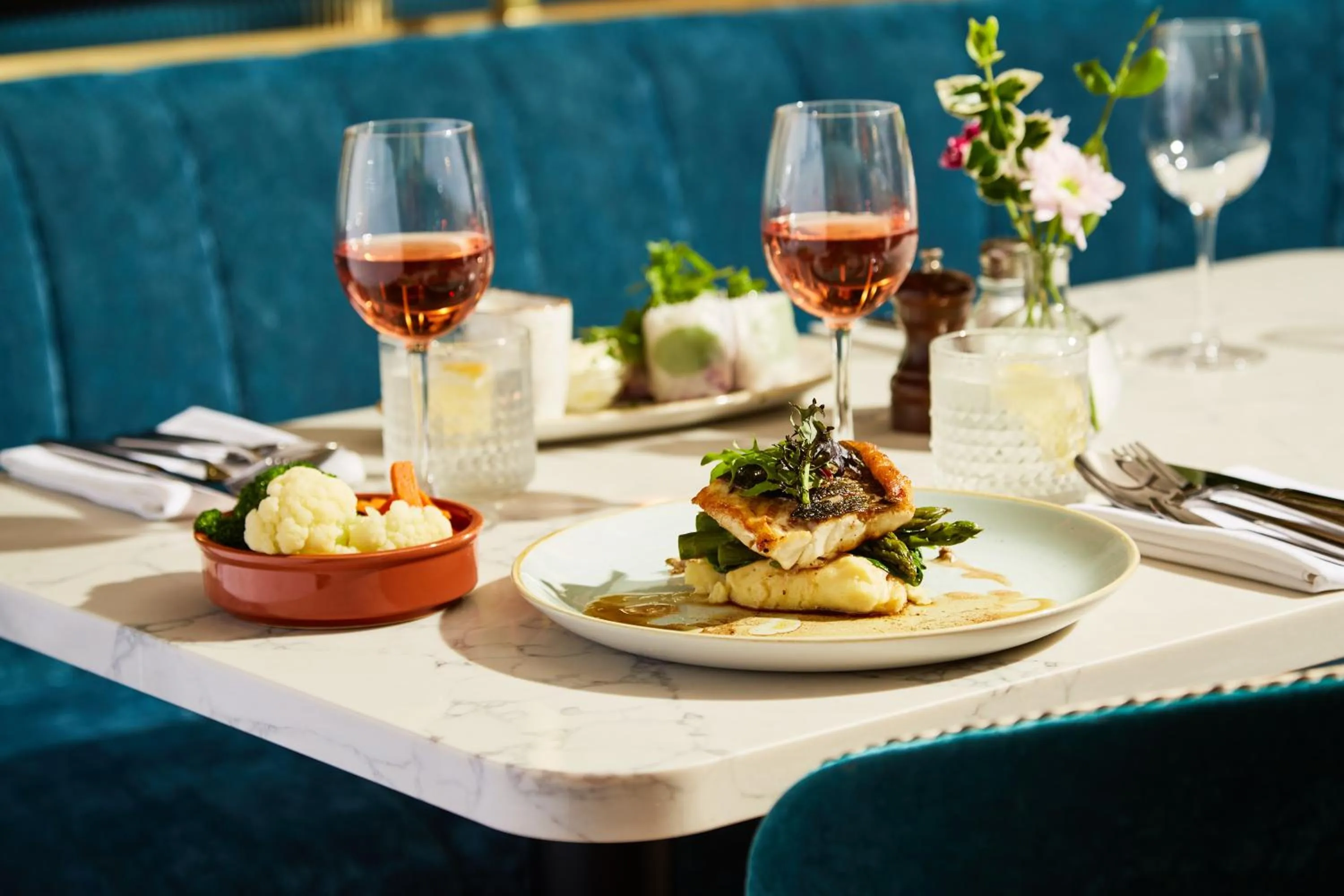 Food and drinks in The Ashe Hotel