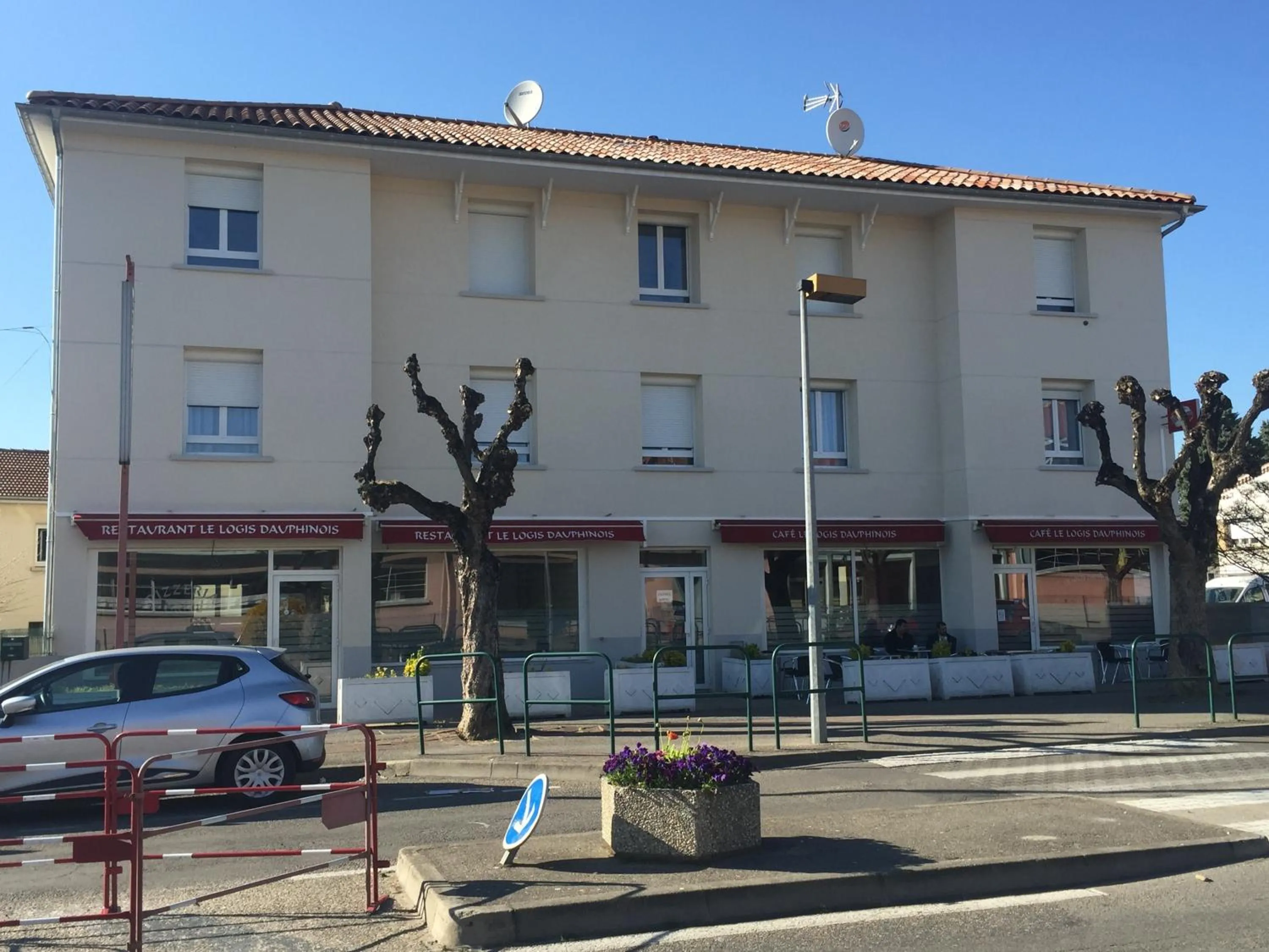 Facade/entrance in Le Logis Dauphinois