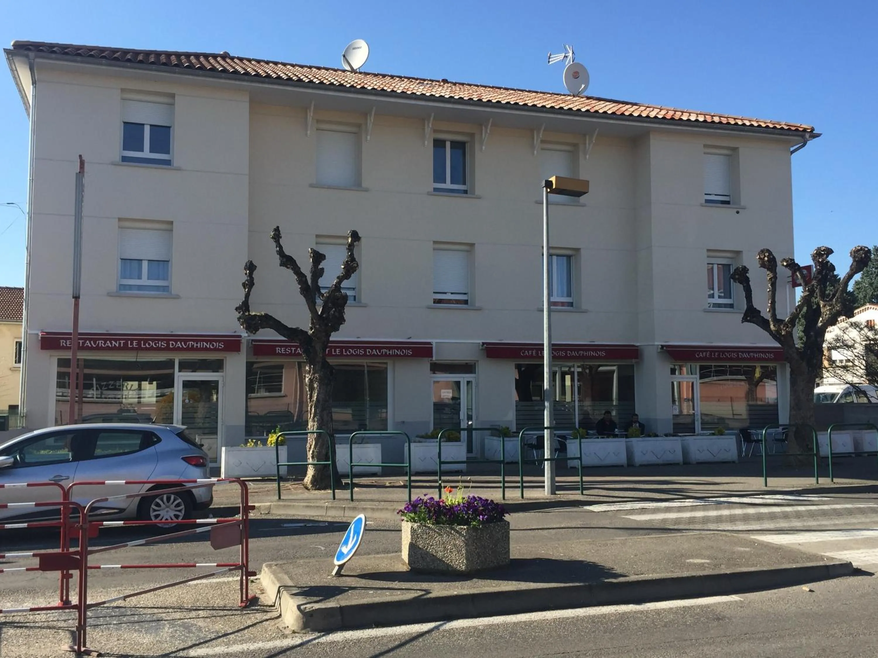 Facade/entrance in Le Logis Dauphinois