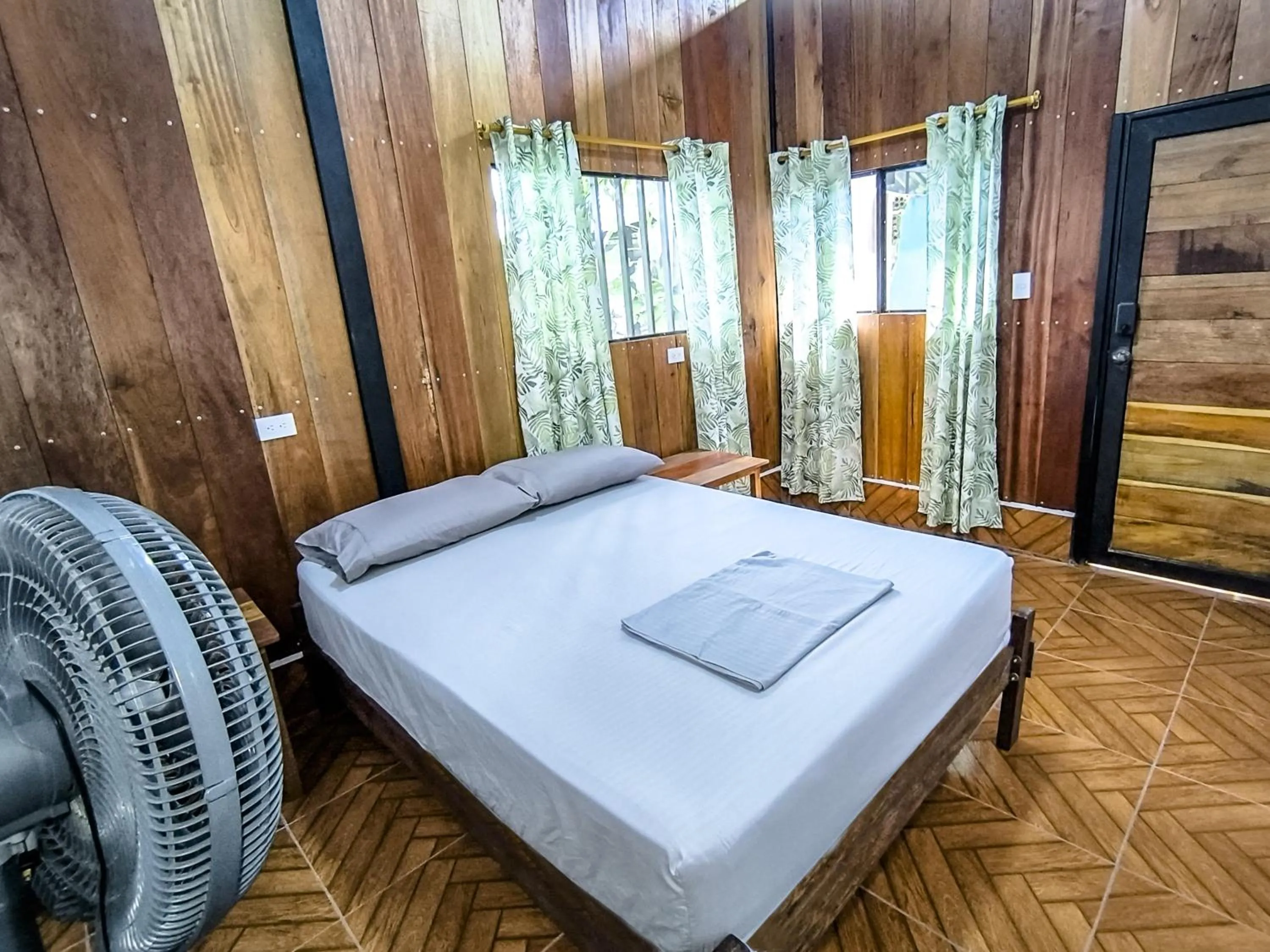 Double Room with Private Bathroom in Hostel Casa de las Palmas Tours
