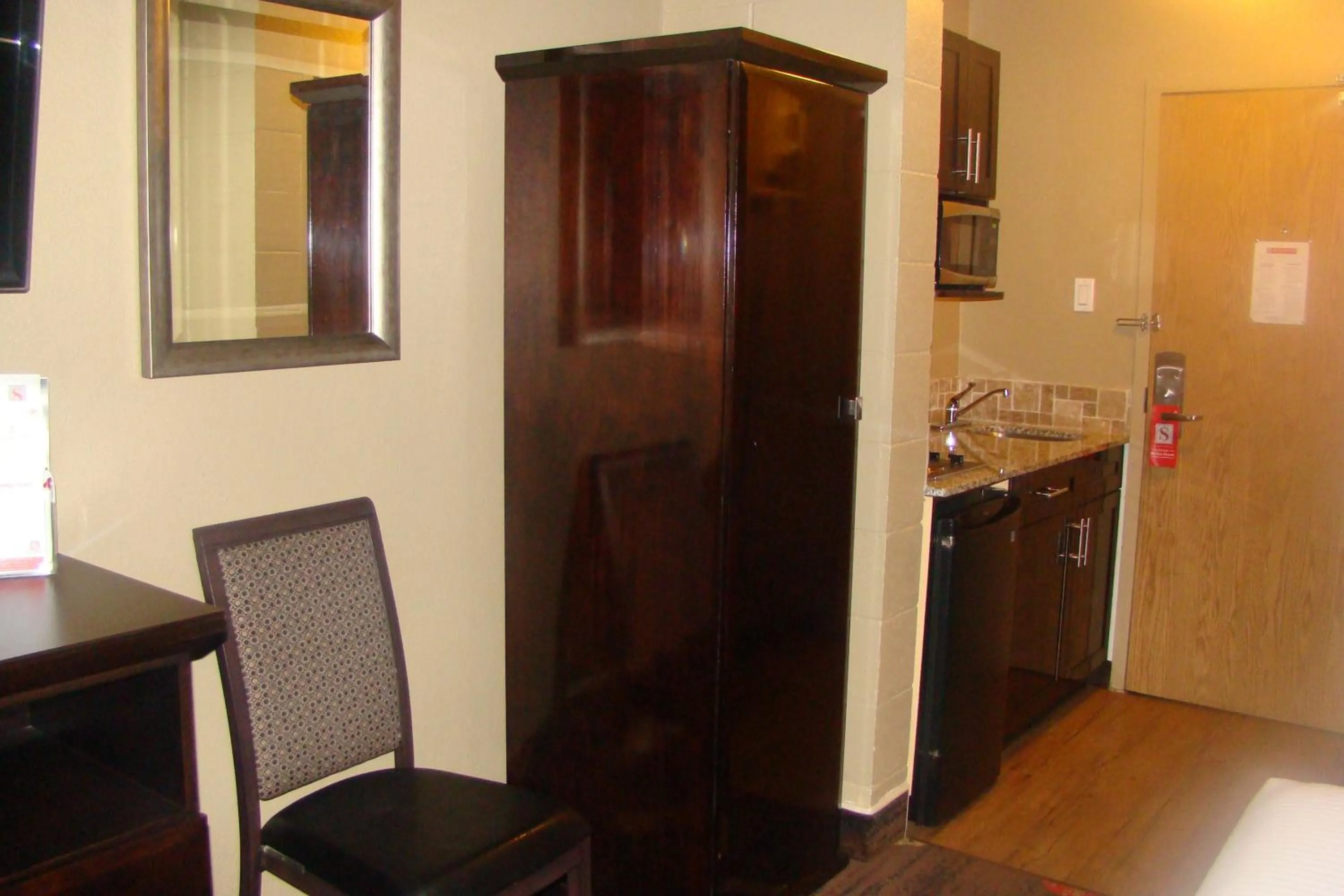 Kitchen or kitchenette in Stonebridge Hotel