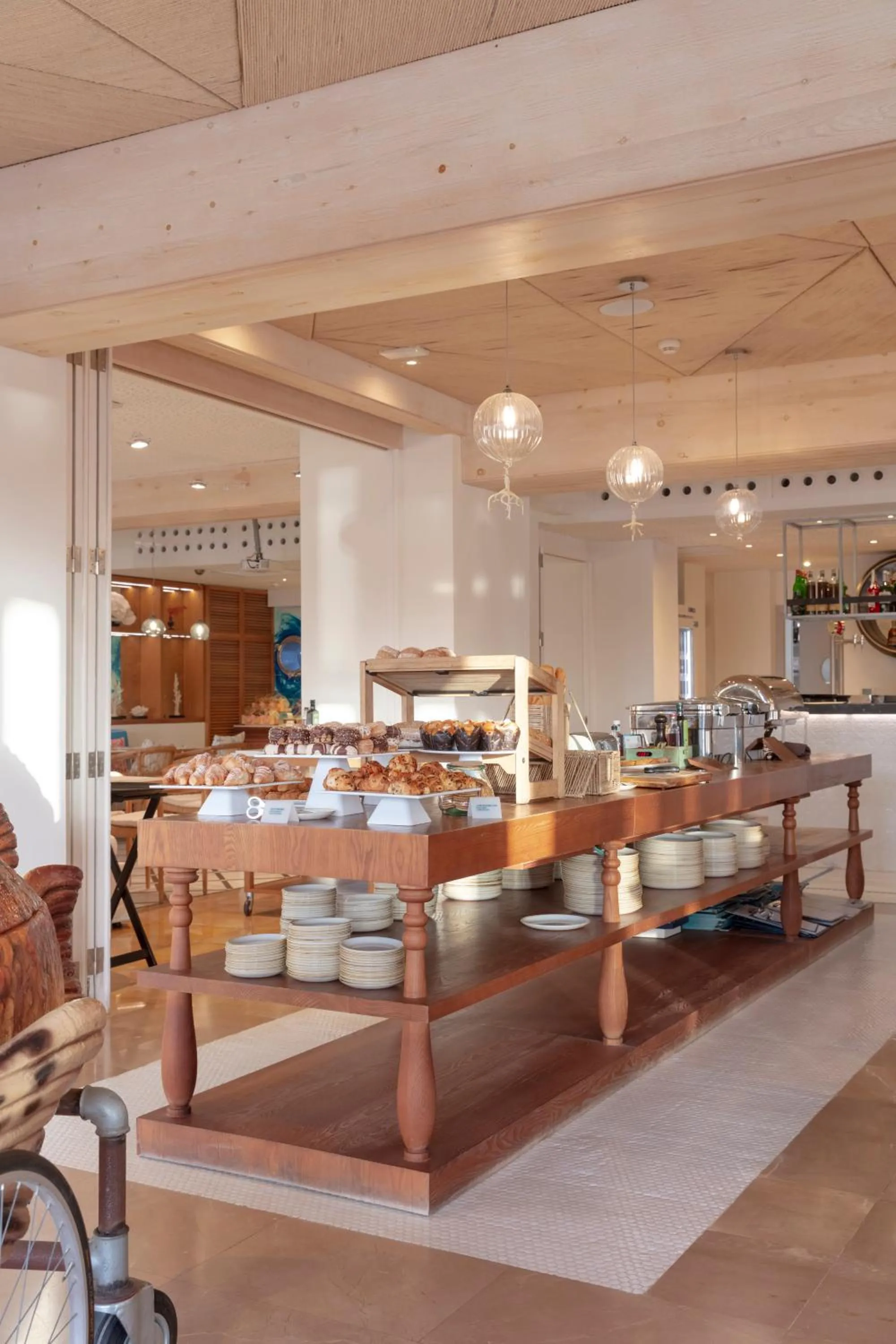 Restaurant/places to eat in Hotel Honucai