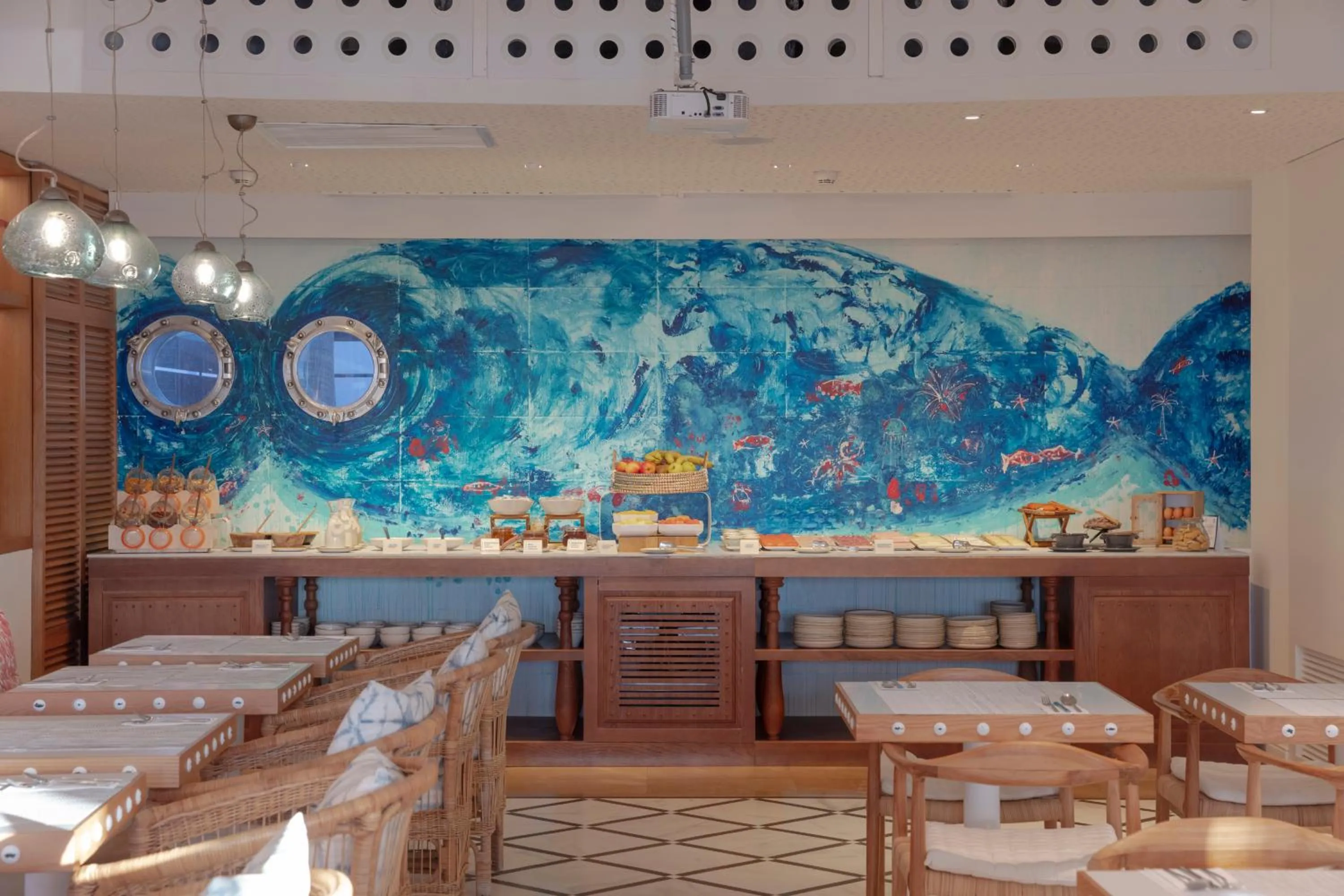 Restaurant/places to eat in Hotel Honucai