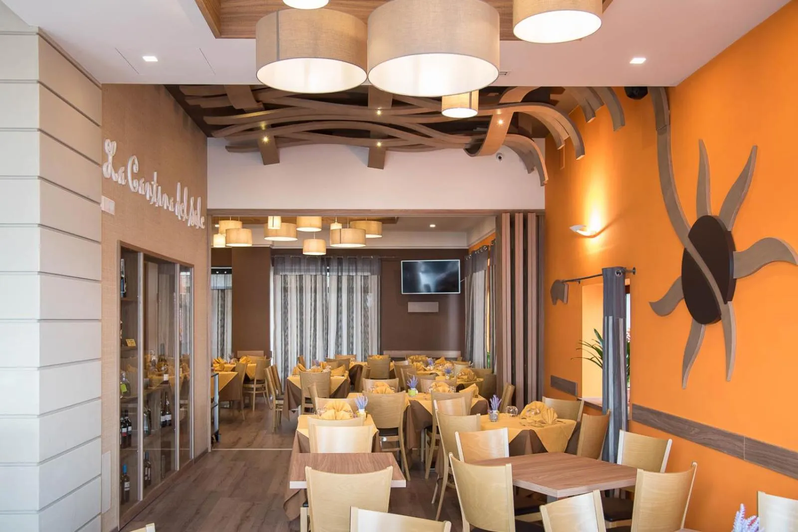 Restaurant/places to eat in Hotel Sole