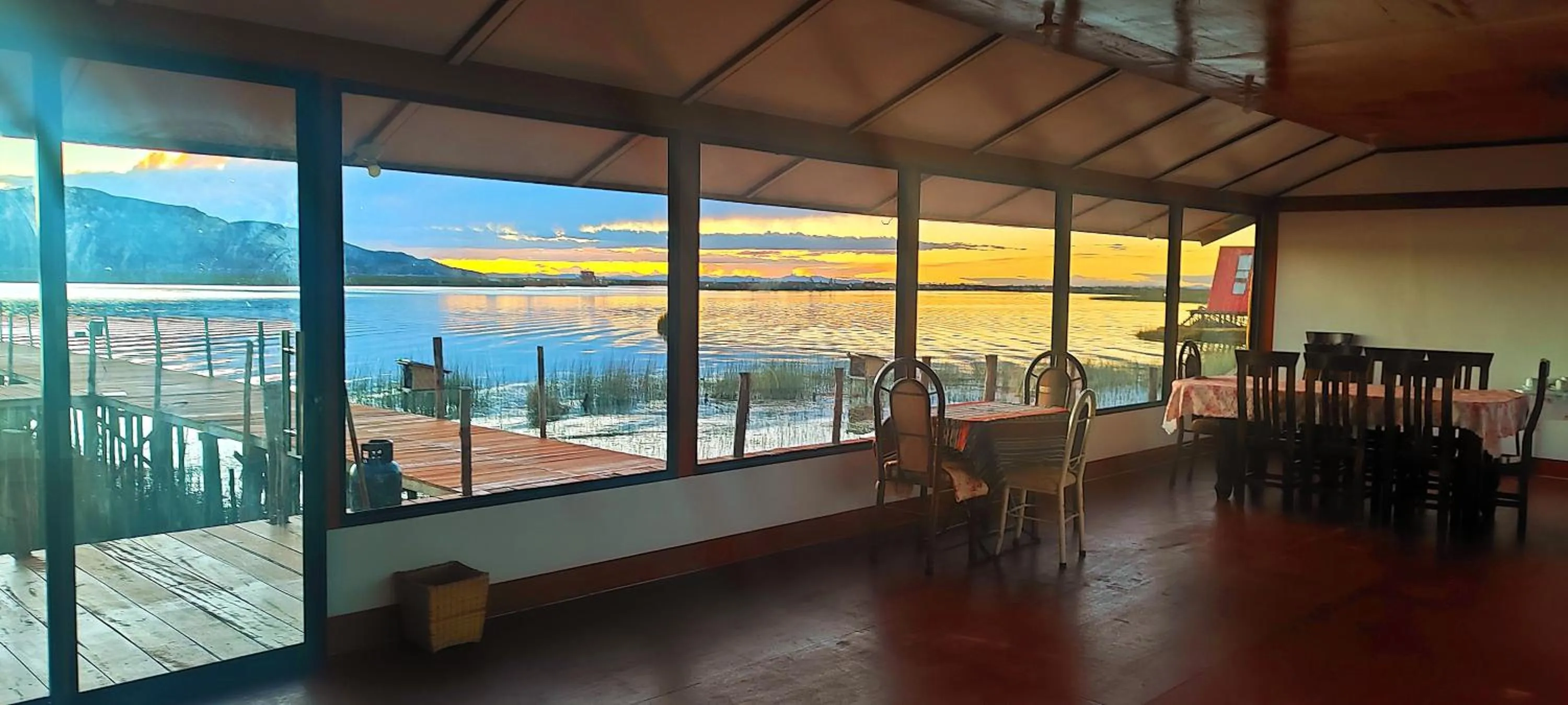 Breakfast in Titicaca Atrion Uros