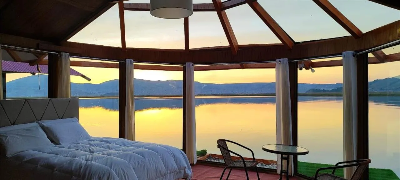 Lake view, Bed in Titicaca Atrion Uros
