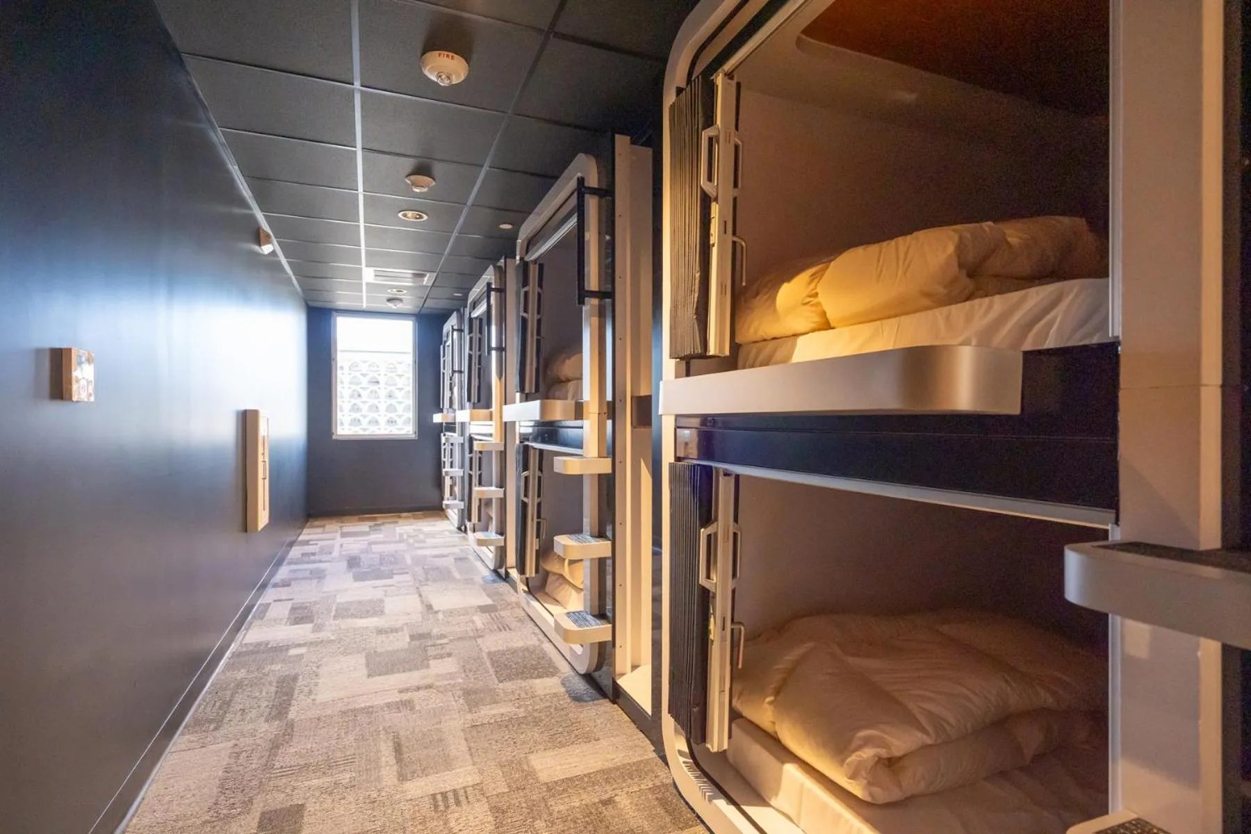 Bed in First Cabin International Hawaii