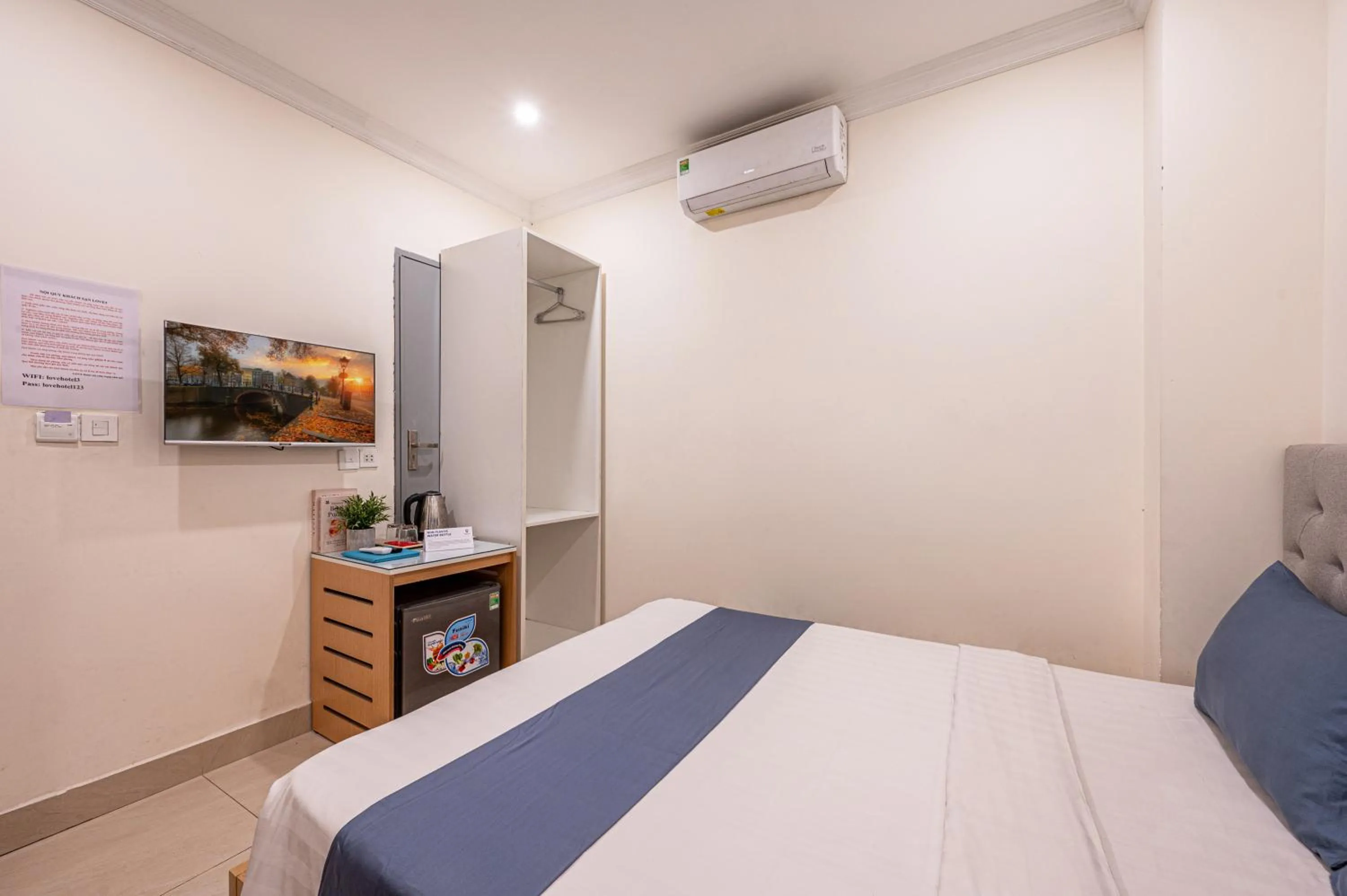 Bed in Cozrum - Love Hotel Trần Thị Nghỉ