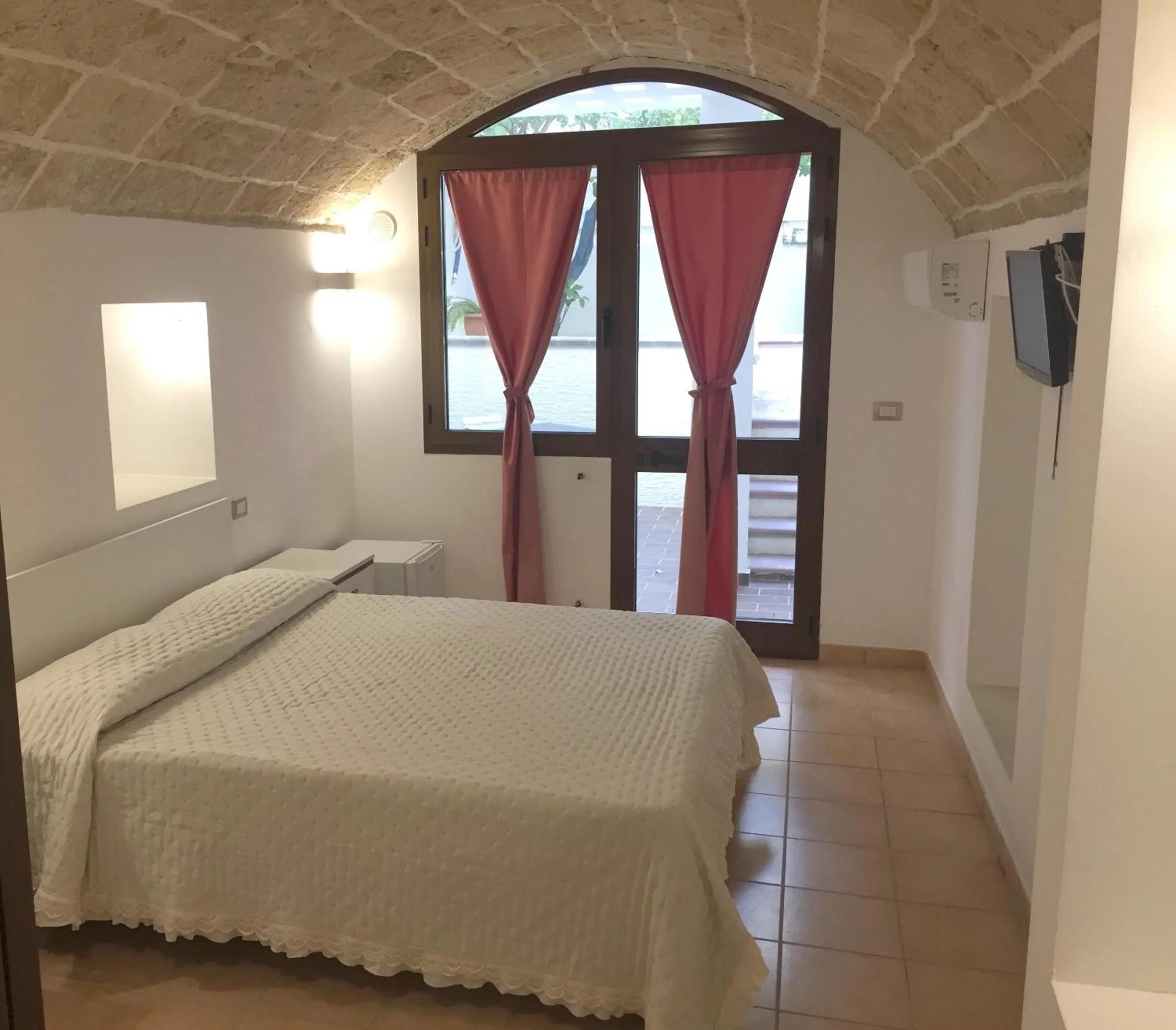 Photo of the whole room, Bed in Ugento Dimora