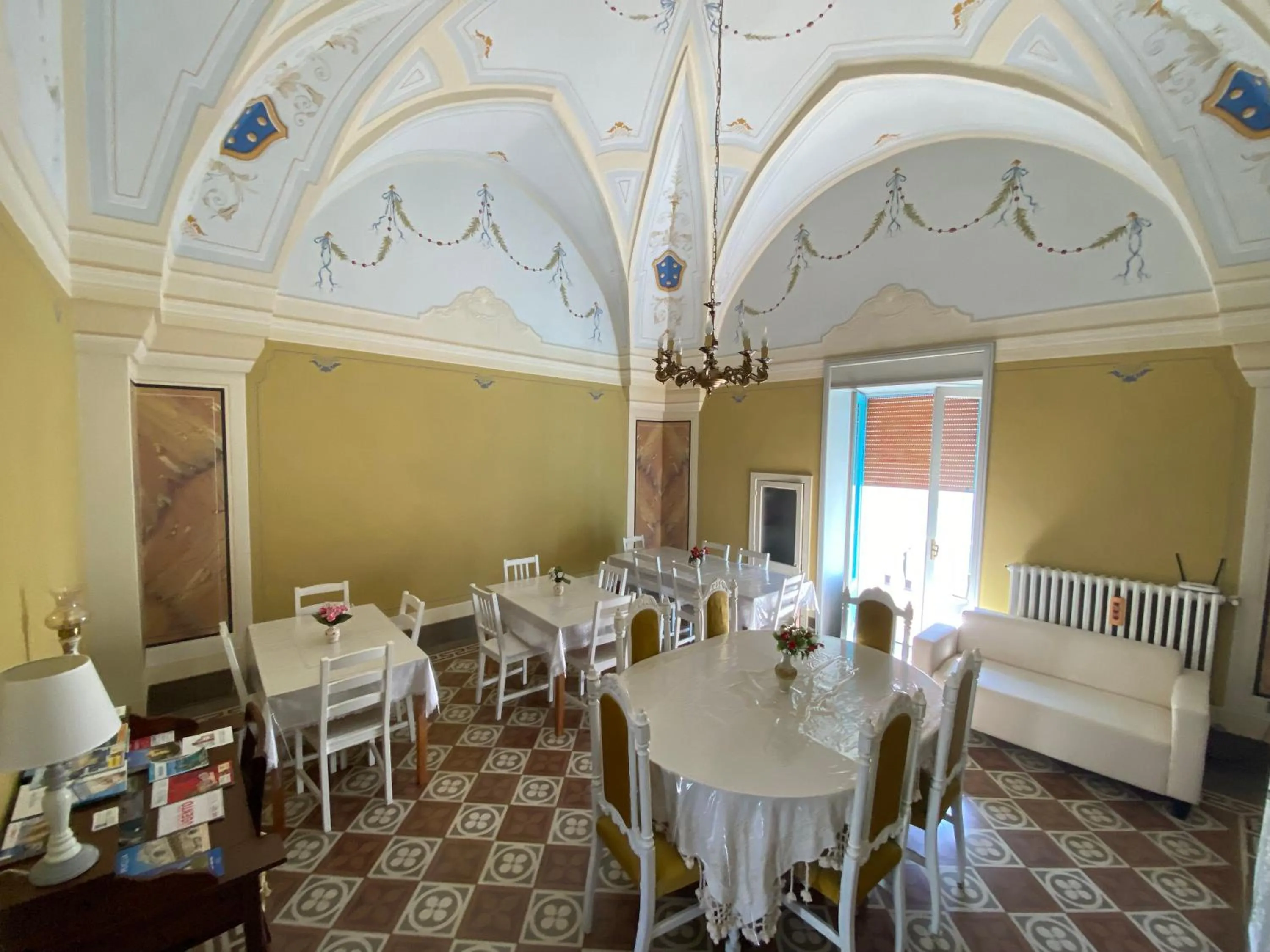 Communal lounge/ TV room in Ugento Dimora