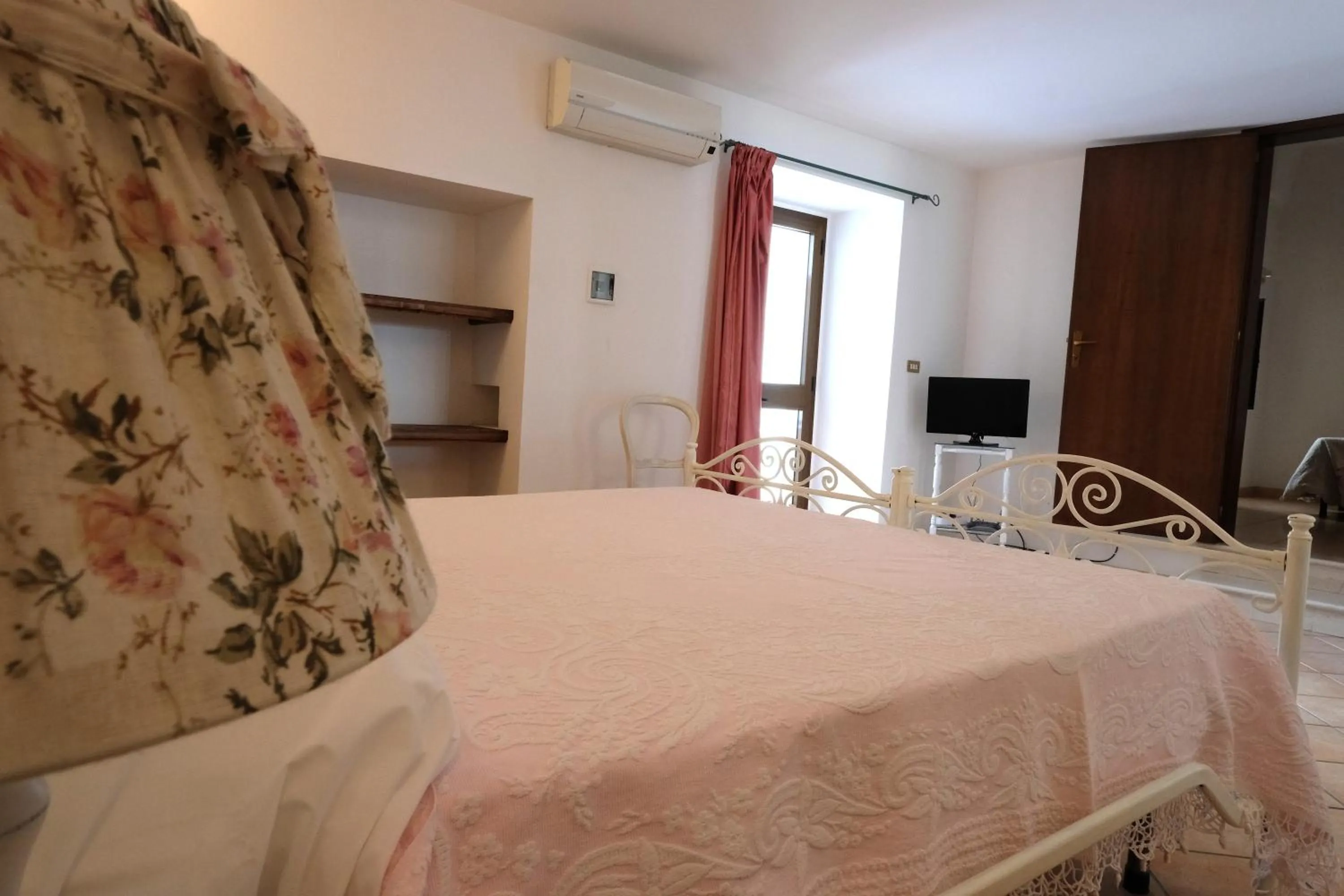 Photo of the whole room, Bed in Ugento Dimora