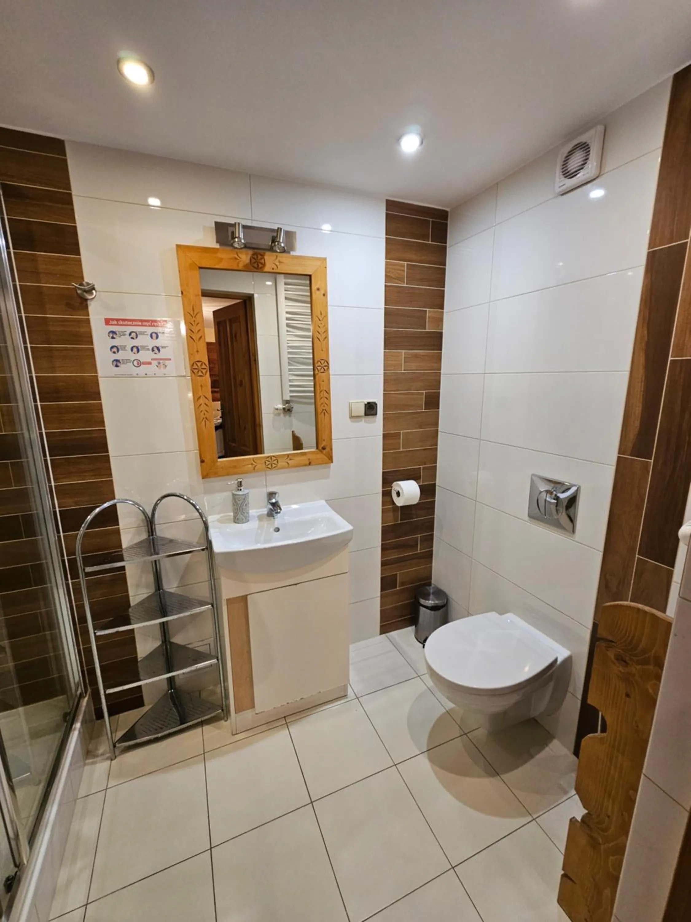 Shower in Willa Regina II Resort & SPA