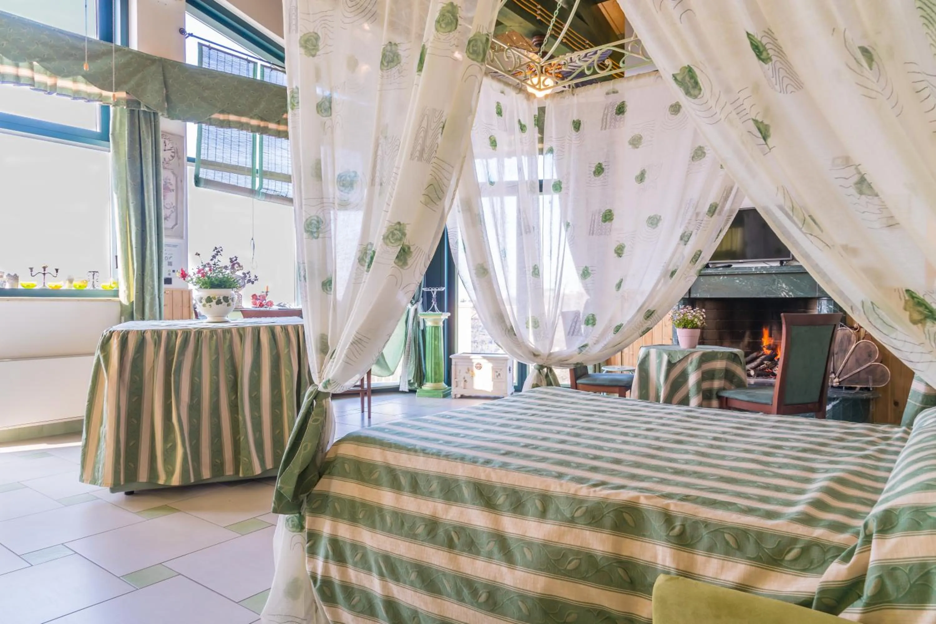 People, Bed in Agriturismo il Quadrifoglio